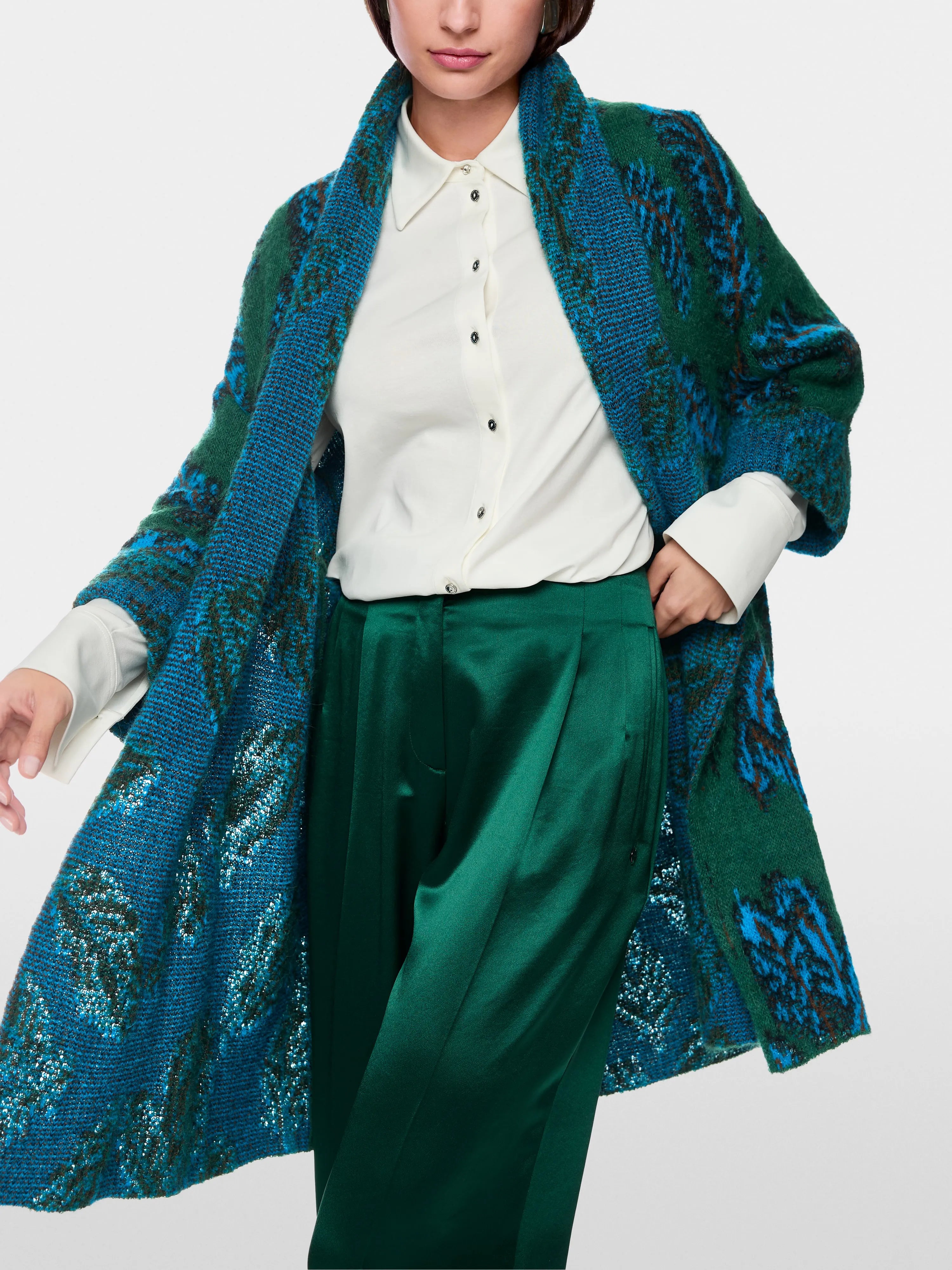 Marccain_Dark Jade Green_Knitted in Germany Jacquard Cape Coat_ZC 11.16 M63_556_06