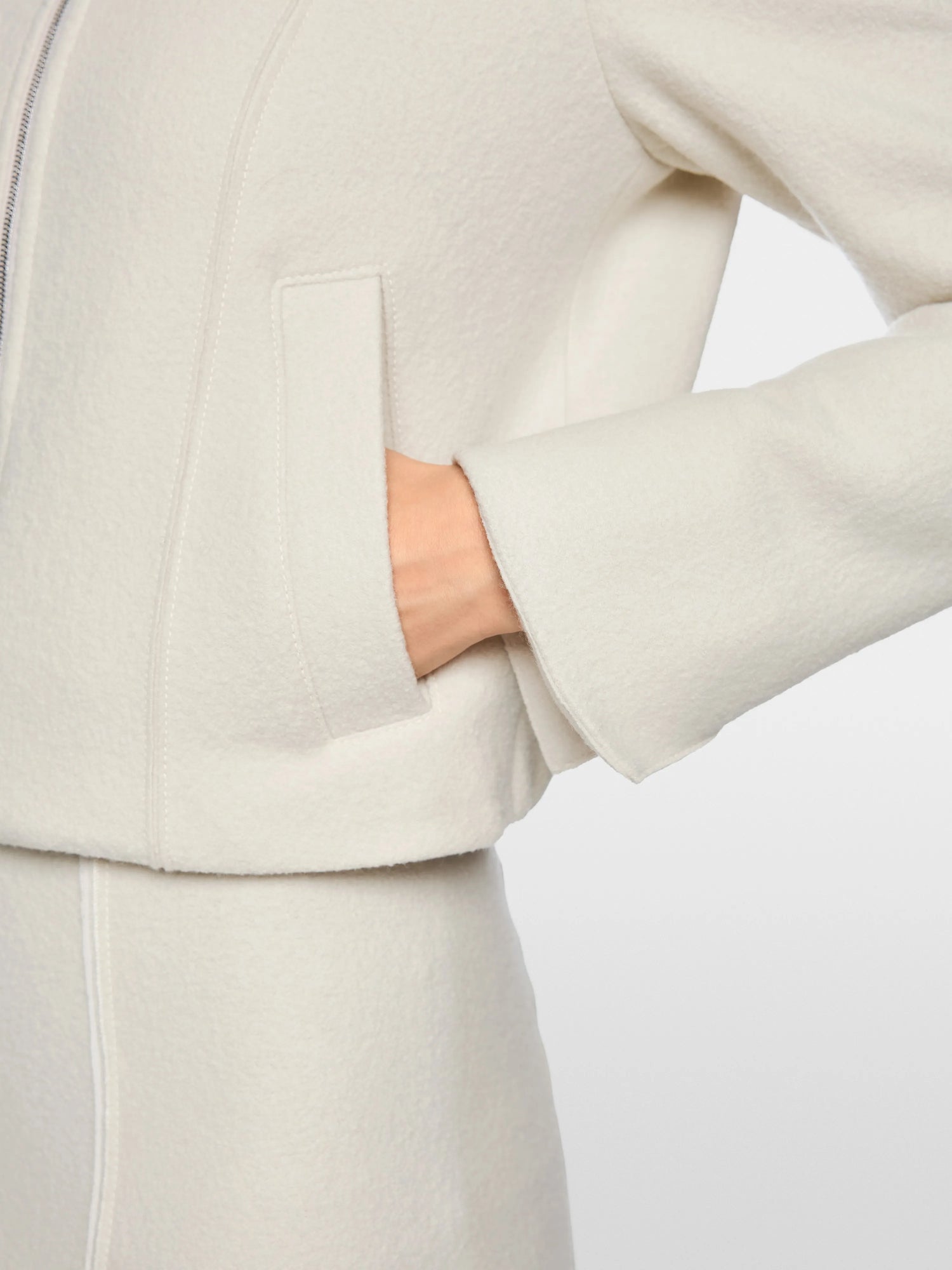 Marc Cain_Smoke_Knitted in Germany New Wool Jacket_ZC 31.12 J30_182_04