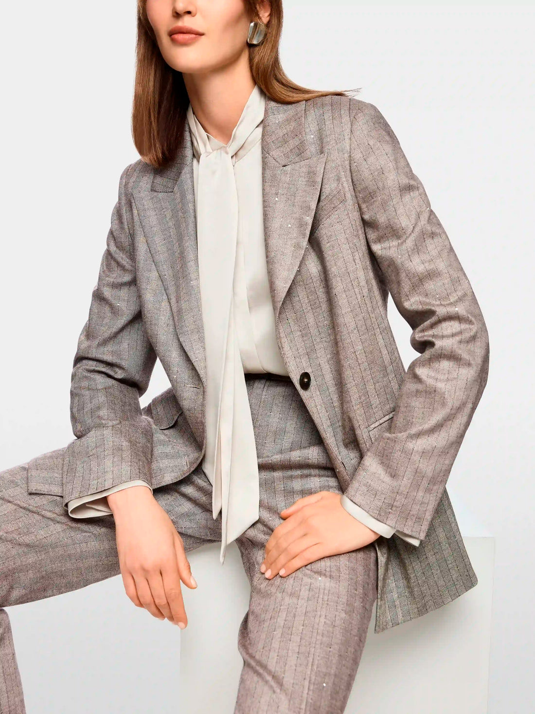 Marc Cain_Soft Charcoal_Elegant Blazer with Stripes_ZC 34.18 W73_836_06