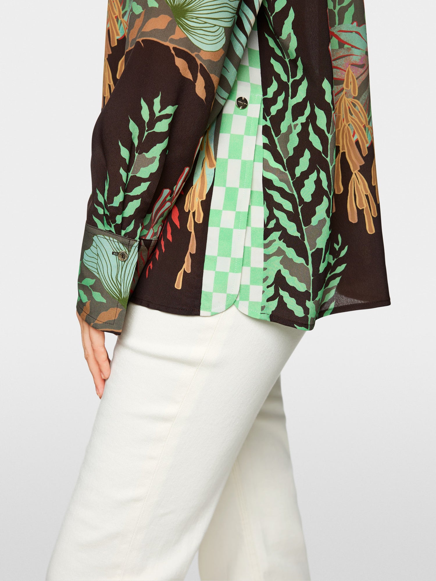 Marc Main_Light Blouse with Floral Print_ZC 51.01 W05_699_05