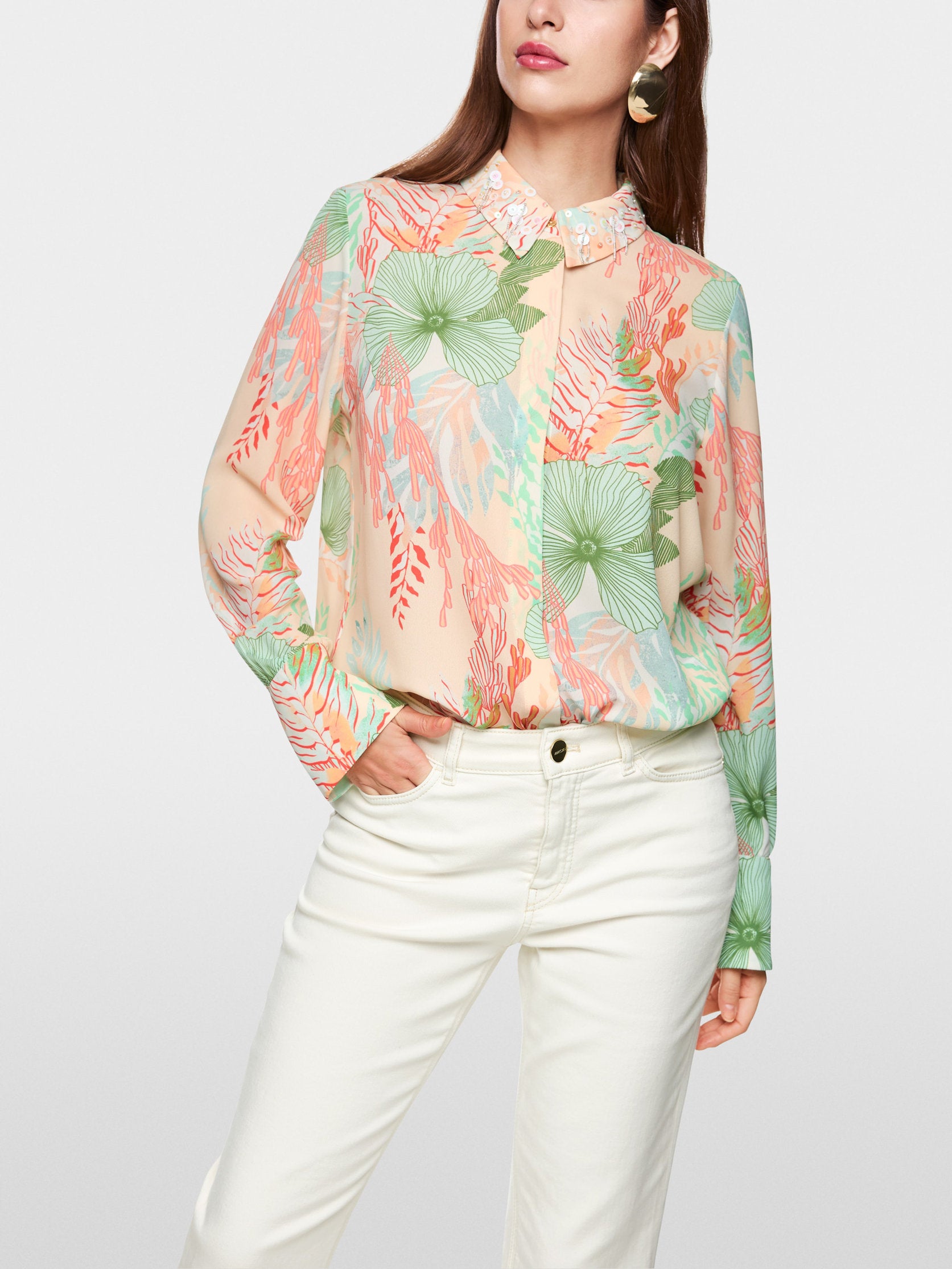 Marc Main_Blouse with Floral Pattern_ZC 51.16 W06_112_01