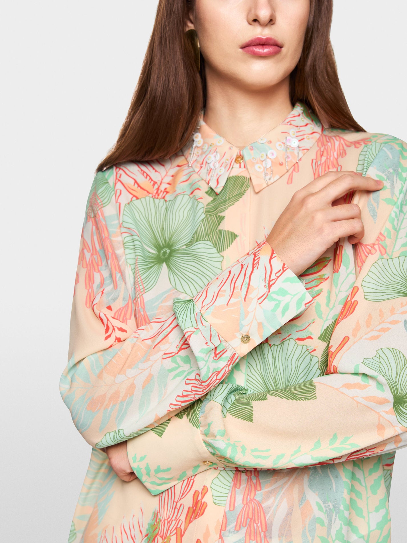 Marc Main_Blouse with Floral Pattern_ZC 51.16 W06_112_03