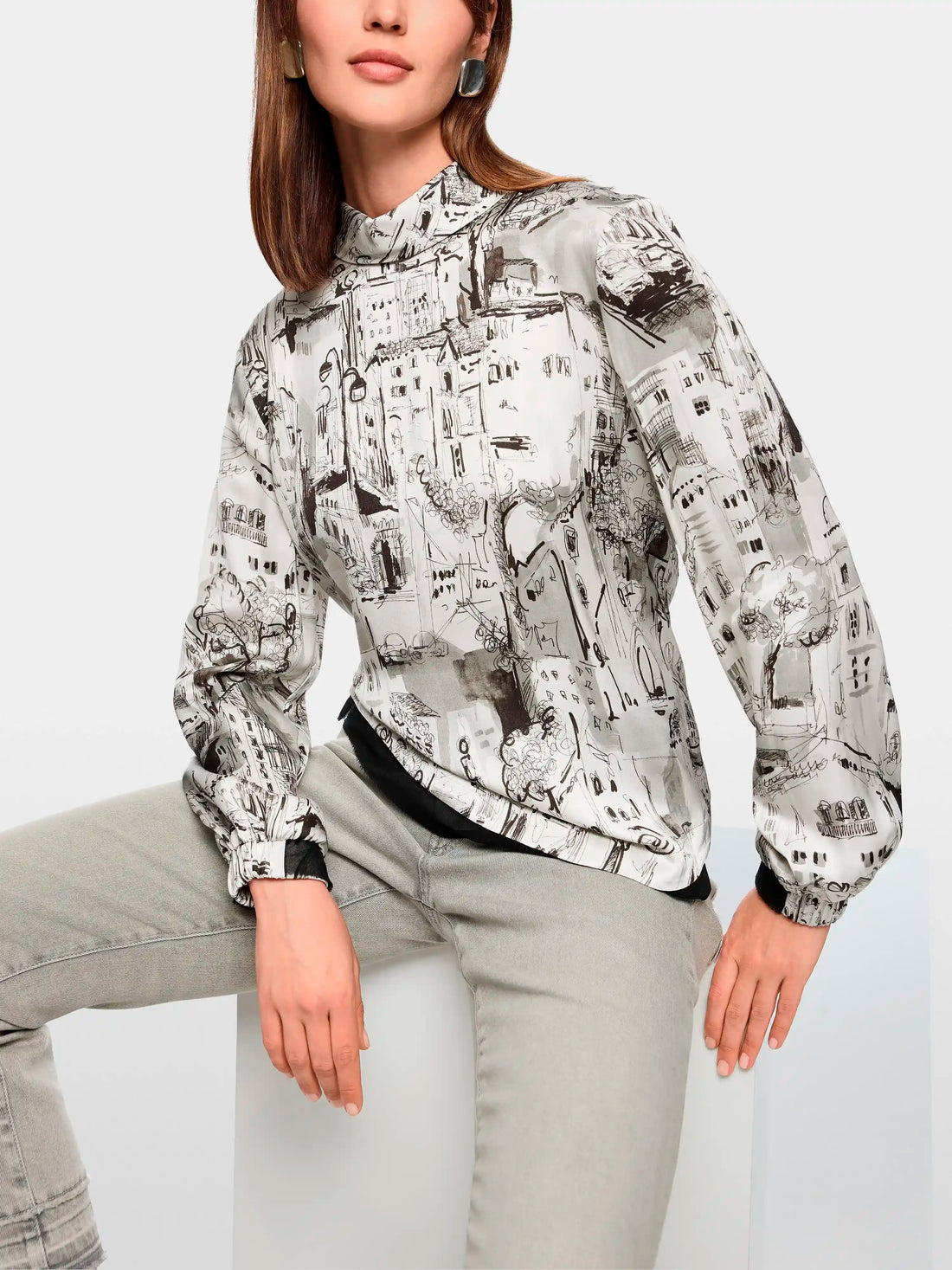 Marc Cain_Smoke_Blouse with City Print_ZC 51.21 W75_182_07