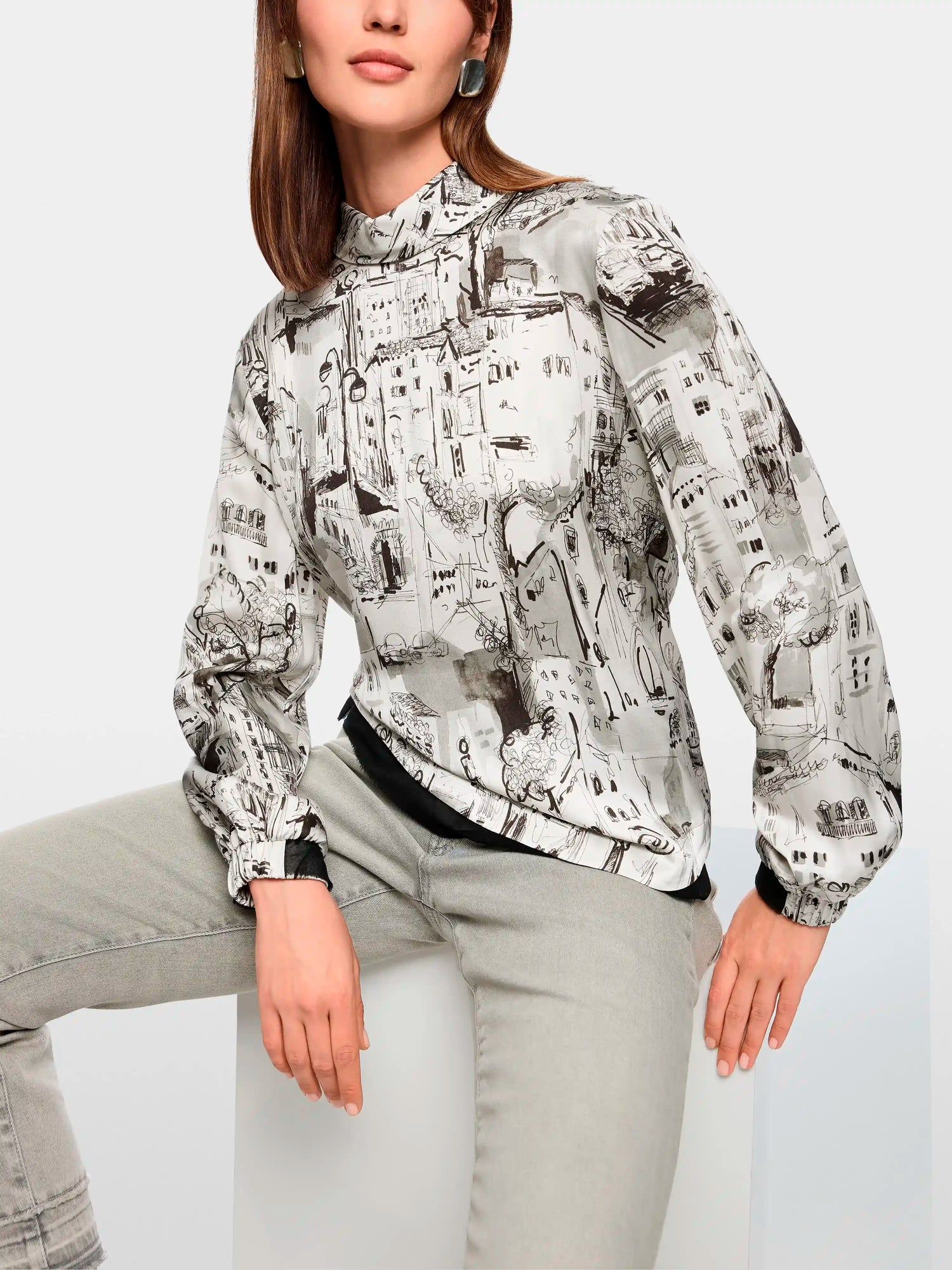 Marc Cain_Smoke_Blouse with City Print_ZC 51.21 W75_182_07