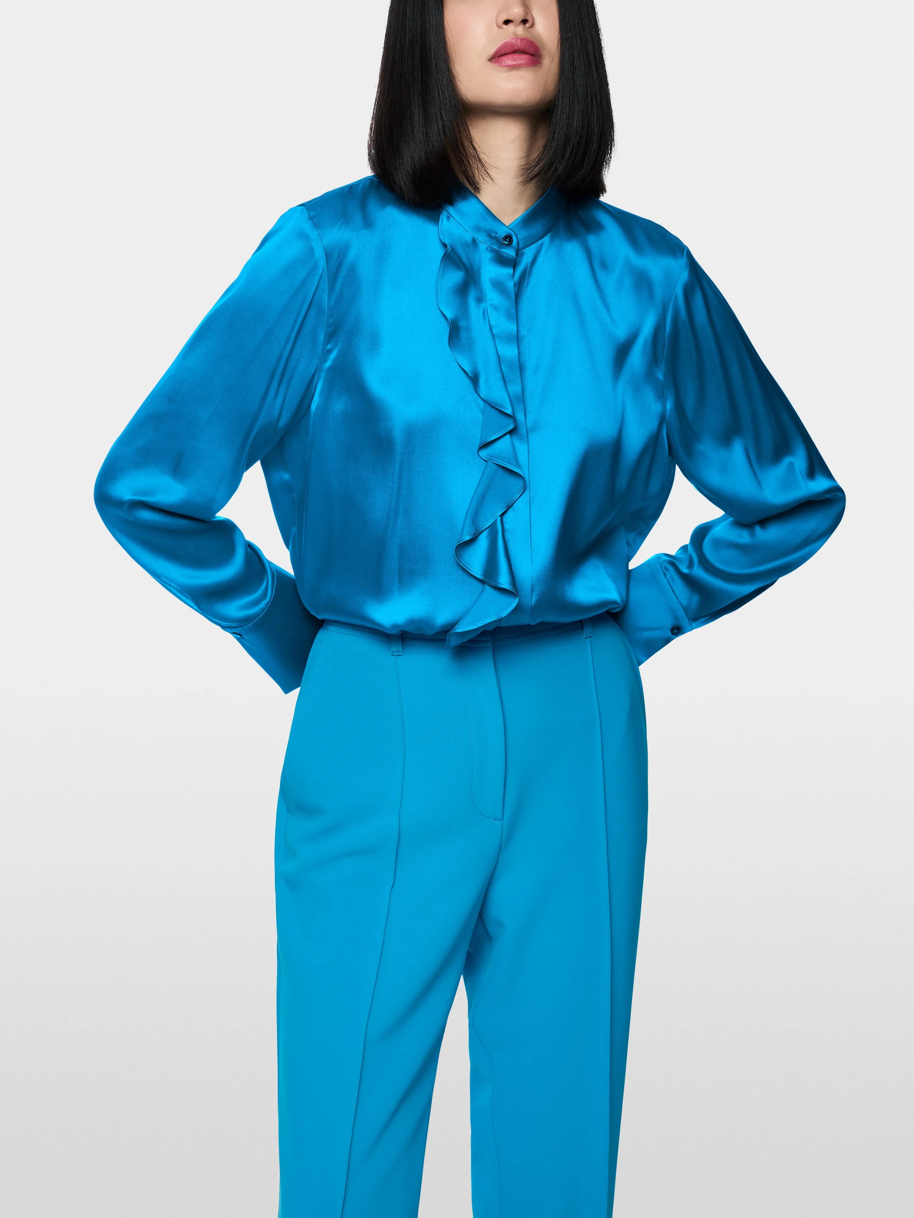Marccain_Bright Sea_Silk Blouse with Flounce_ZC 51.24 W78_345_06
