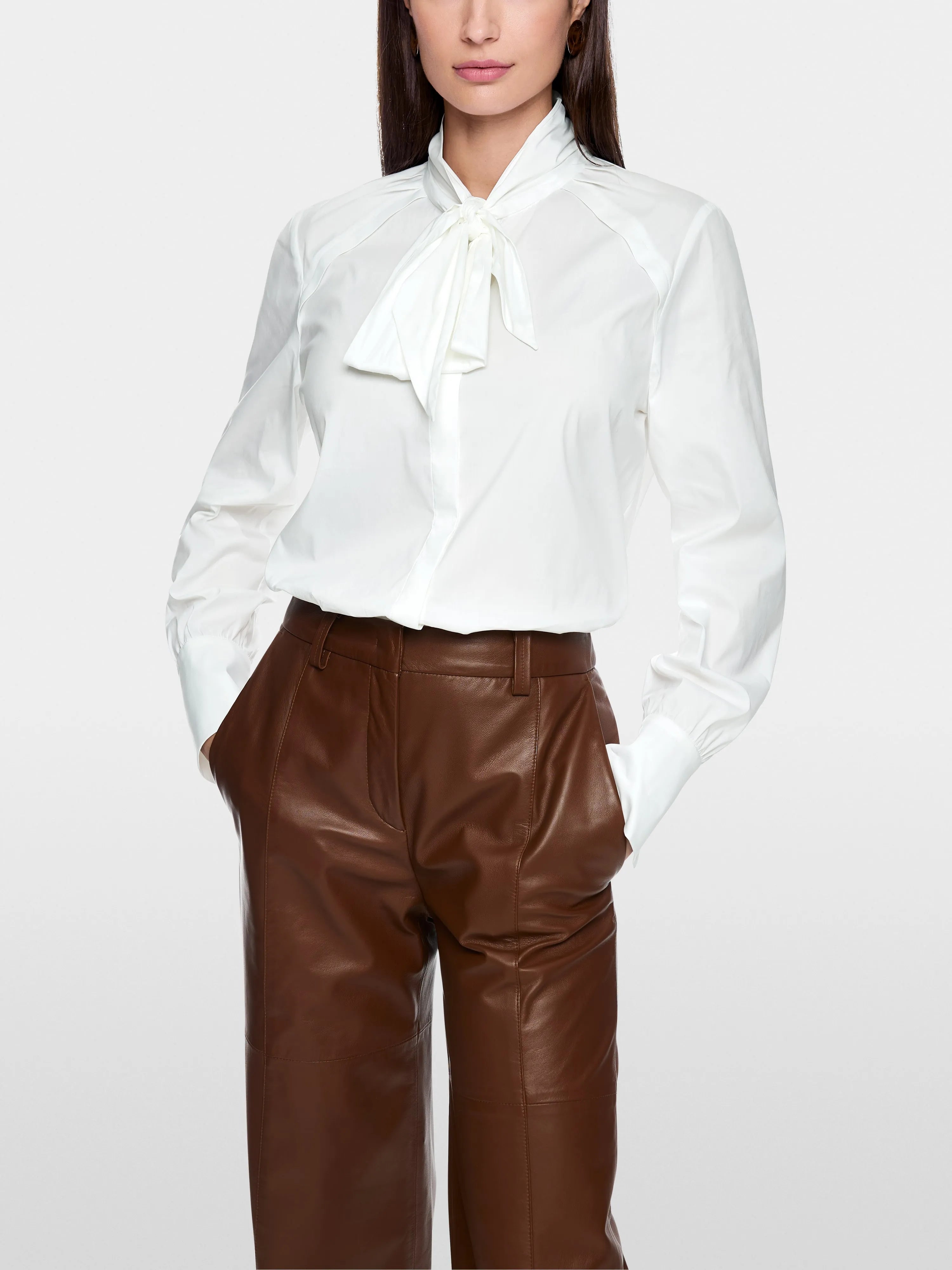 Marccain_White_Cotton Stretch Bow Blouse_ZC 51.28 W71_100_04