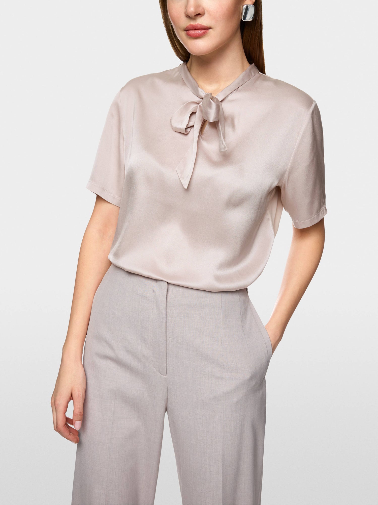 Marc Cain_Light Desert Taupe_Blouse Shirt with Bow_ZC 55.01 J15_702_01