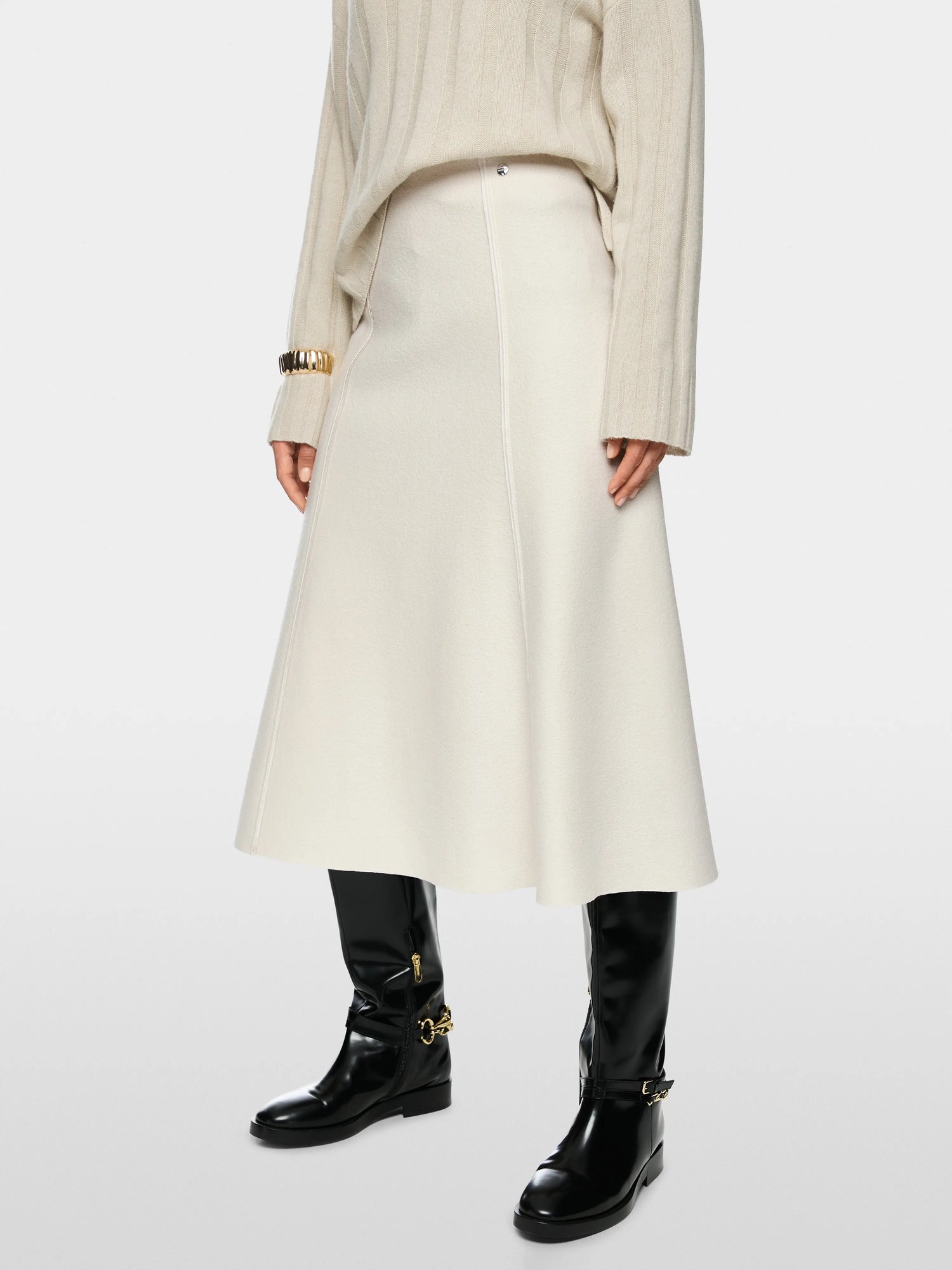 Marc Cain_Smoke_Knitted in Germany Boiled Wool Skirt_ZC 71.19 J30_182_04