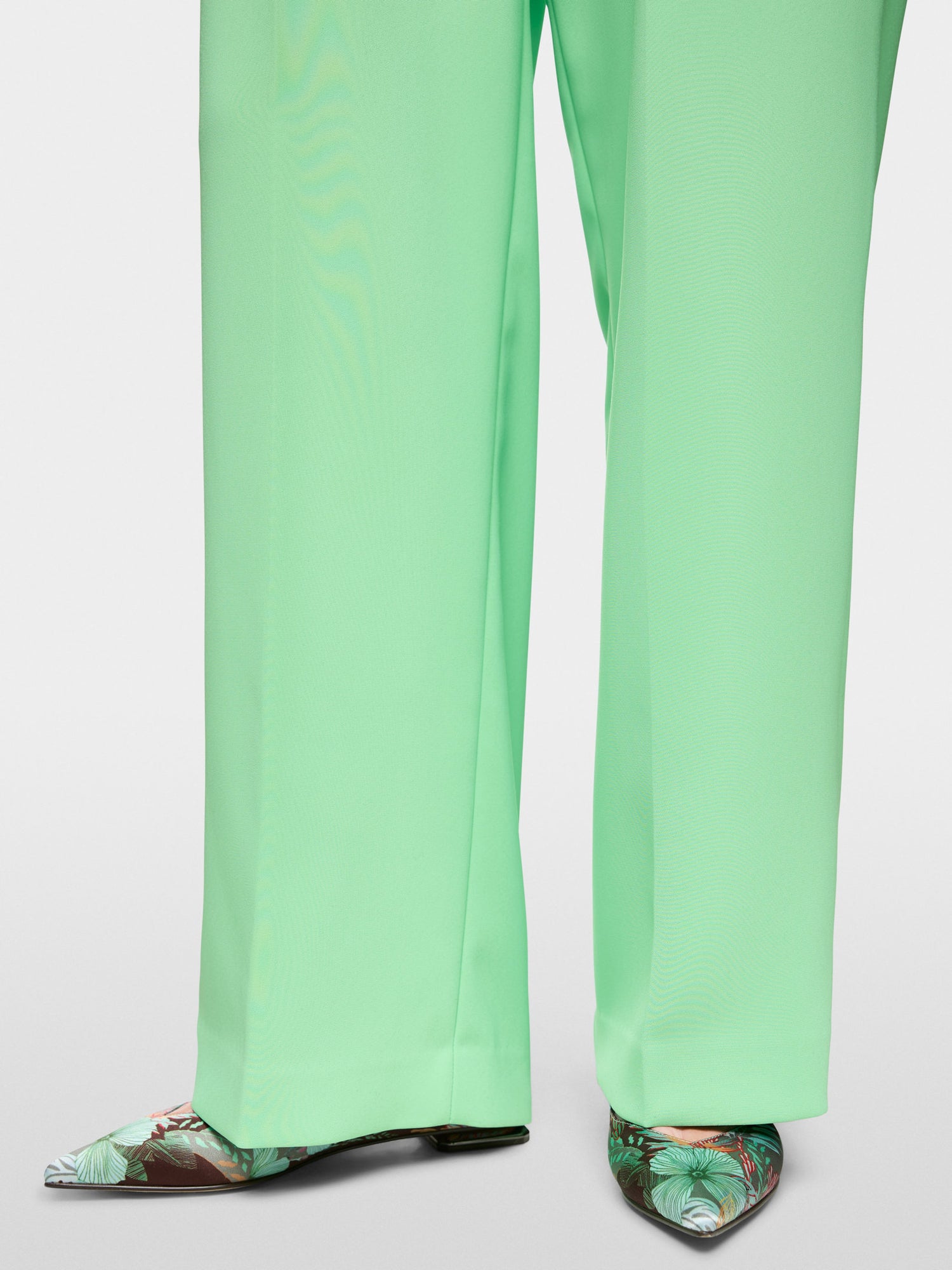 Marc Main_WASCO High-Waist Trousers_ZC 81.07 W56_541_05