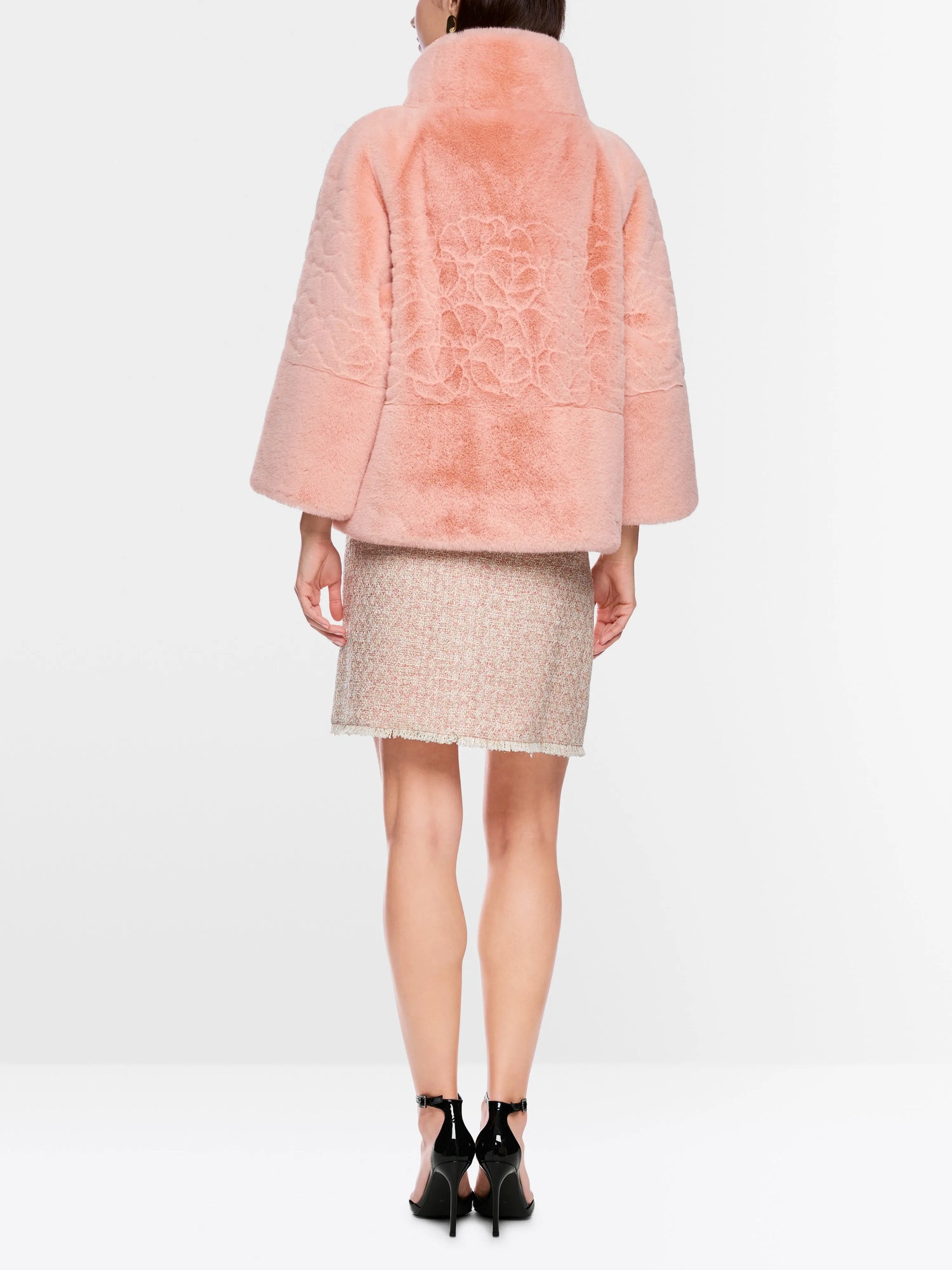 Marc Cain_Evening Sand_Elegant Jacket with Faux Fur_ZG 12.01 W19_164_02