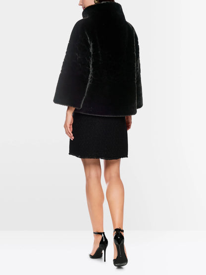 Marc Cain_Black_Elegant Jacket with Faux Fur_ZG 12.01 W19_900_02