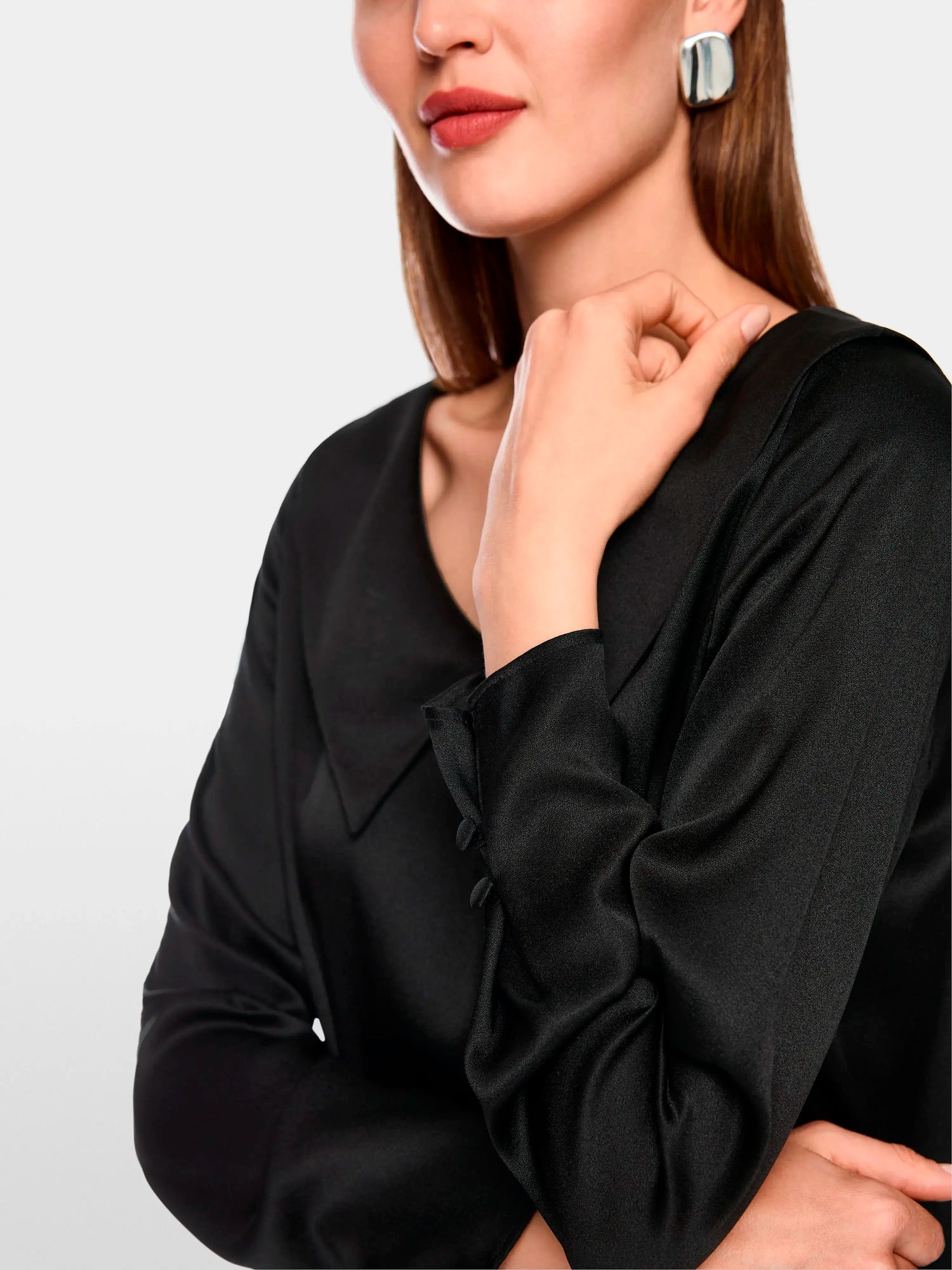 Marc Cain_Black_Elegant Silk Blouse_ZG 51.08 W12_900_04