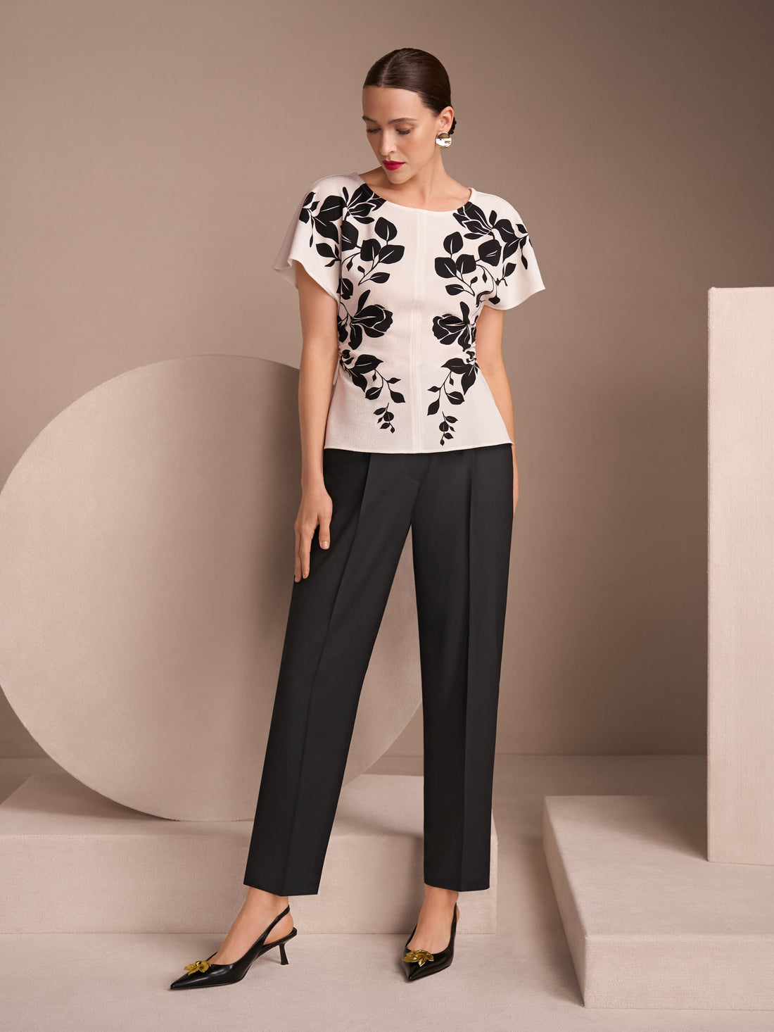 Marc Main_FAQUS Rethink Together Pleated Trousers_ZG 81.03 W07_900_01