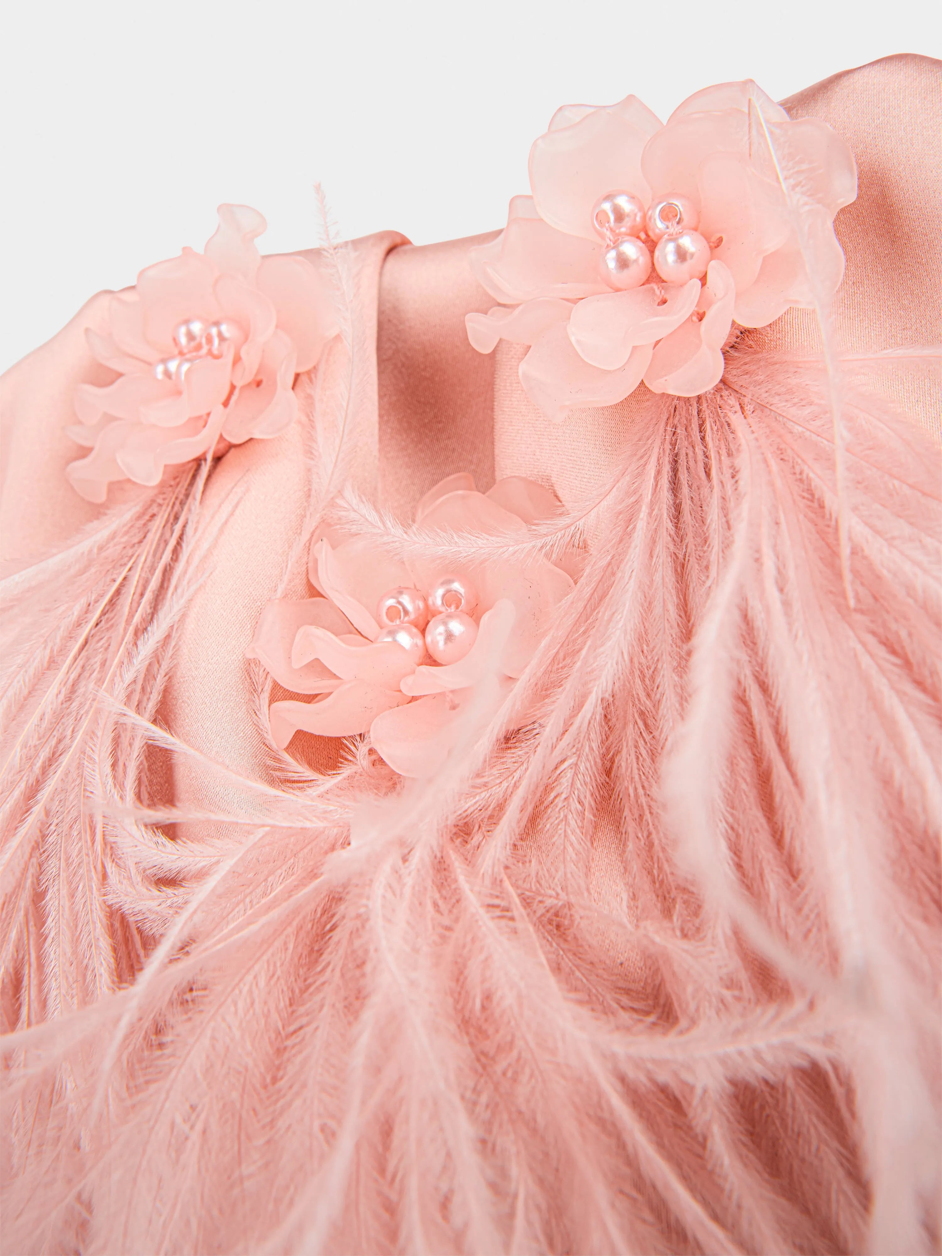 Marc Cain_Evening Sand_Elegant Clutch Bag with Feathers_ZG TL.01 Z06_164_05