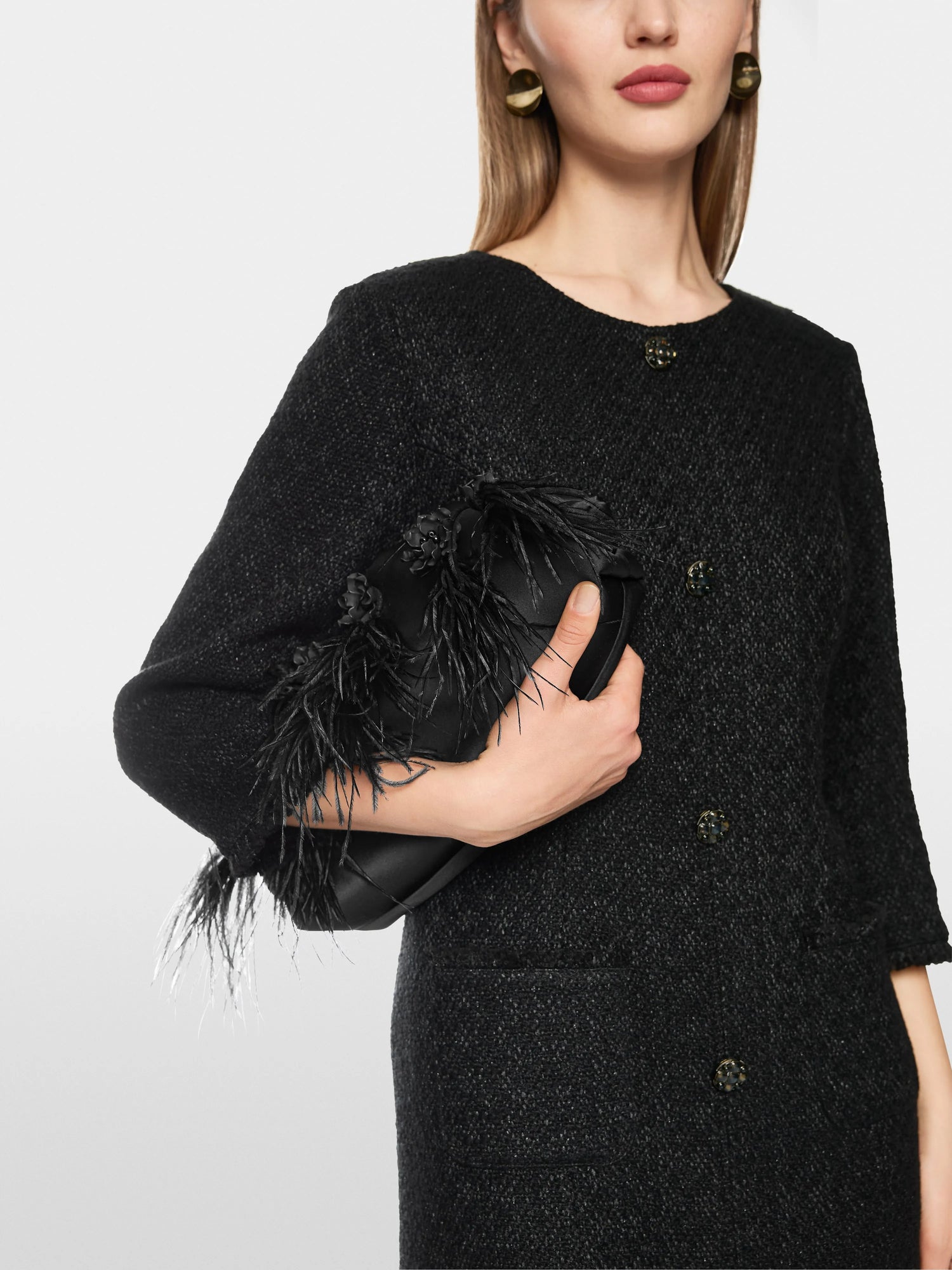 Marc Cain_Black_Elegant Clutch Bag with Feathers_ZG TL.01 Z06_900_07