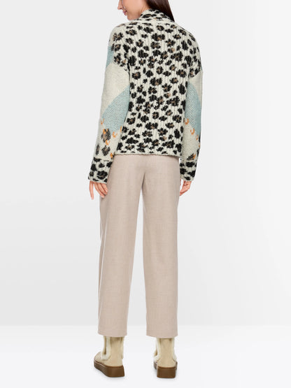 Marc Cain_Warm Stone_WELS Wide Fit Trousers with Pleats_ZP 81.24 W66_646_02