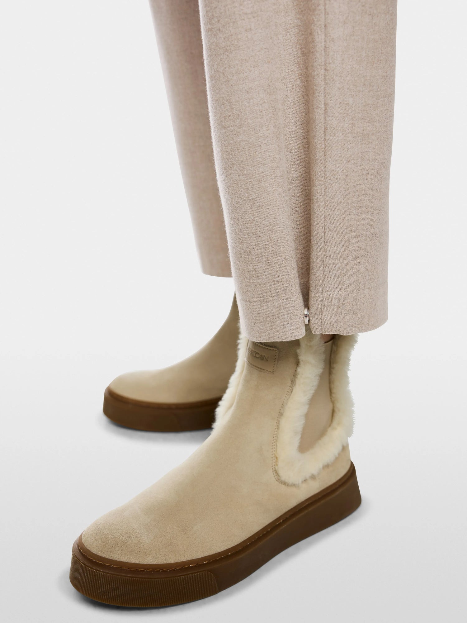 Marc Cain_Warm Stone_WELS Wide Fit Trousers with Pleats_ZP 81.24 W66_646_04