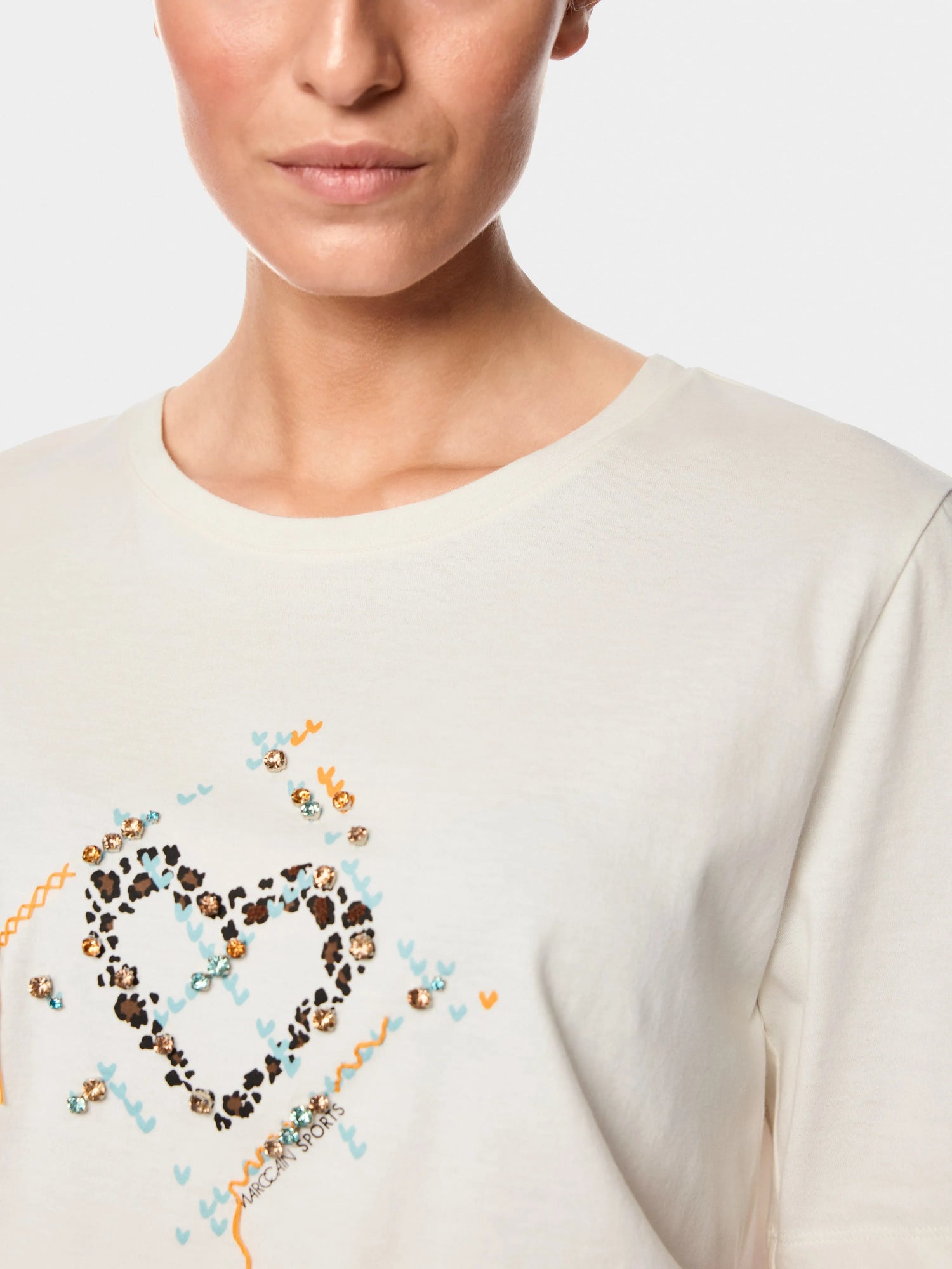 Marccain_Bright Ecru_Short-Sleeved T-Shirt with Pattern_ZS 48.49 J83_112_03