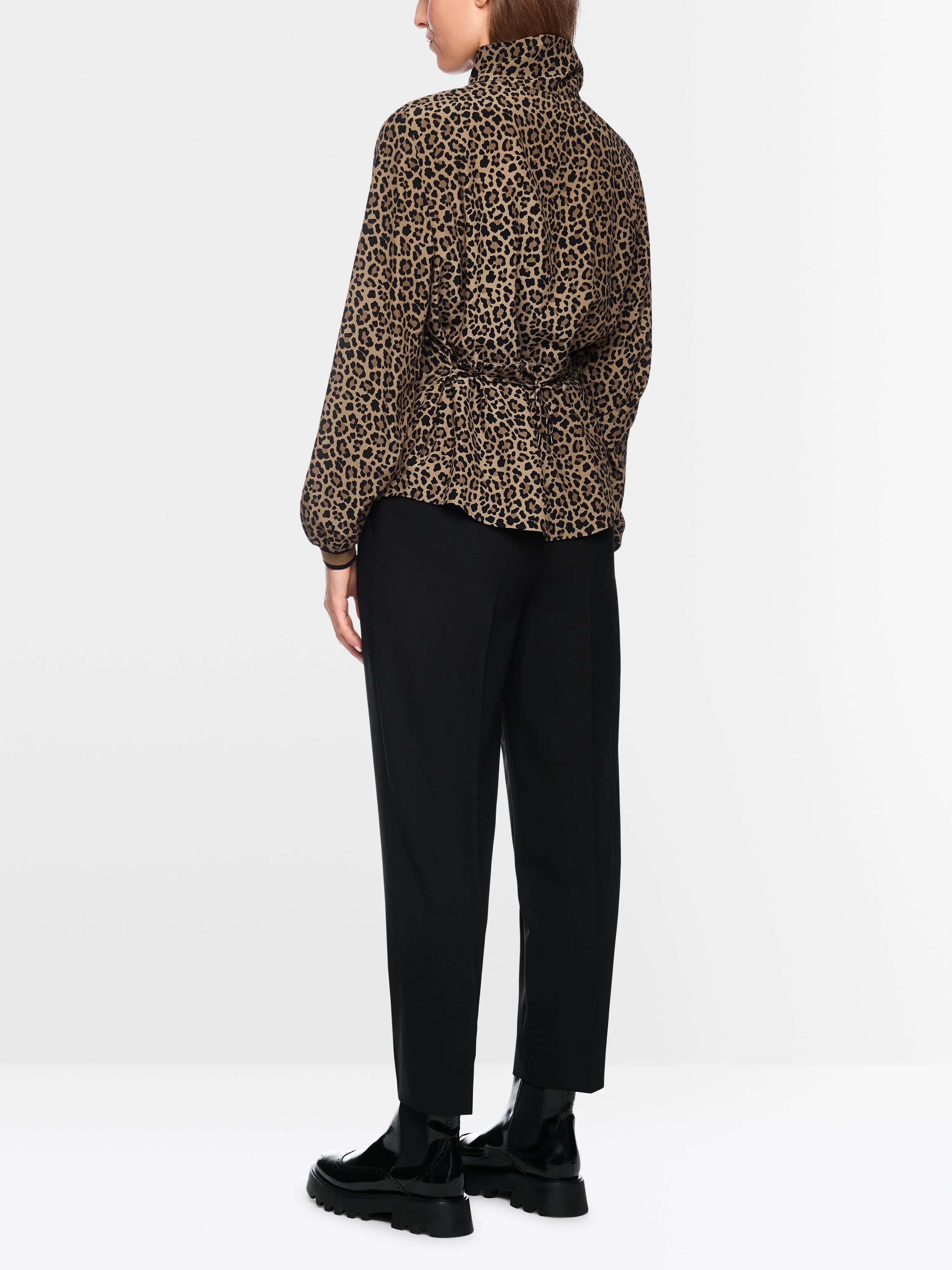 Marccain_Milk Coffee_Viscose Blouse with Leopard Print_ZS 51.17 W34_624_02