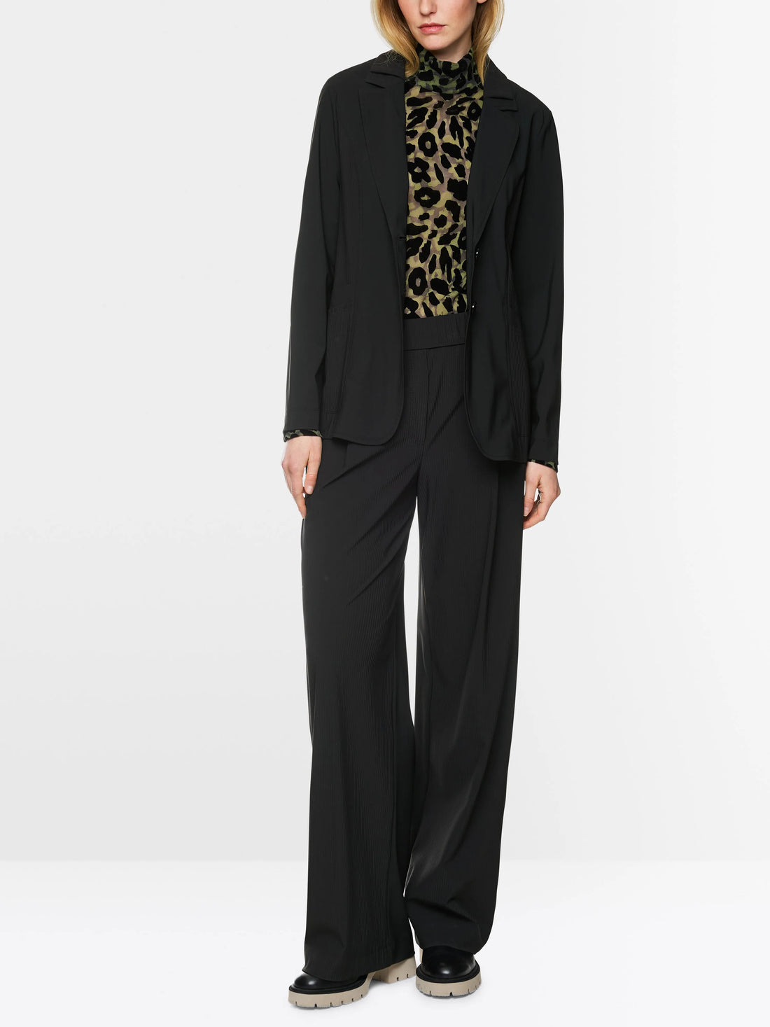 Marc Cain_Black_WEDI Rethink Together Slip-On Trousers_ZS 81.20 J40_900_01