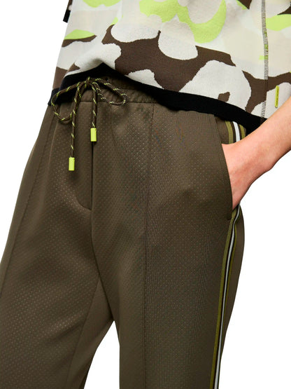 Marc Cain_Olive Drab_WASHINGTON Jogging Trousers_ZS 81.26 J18_595_03