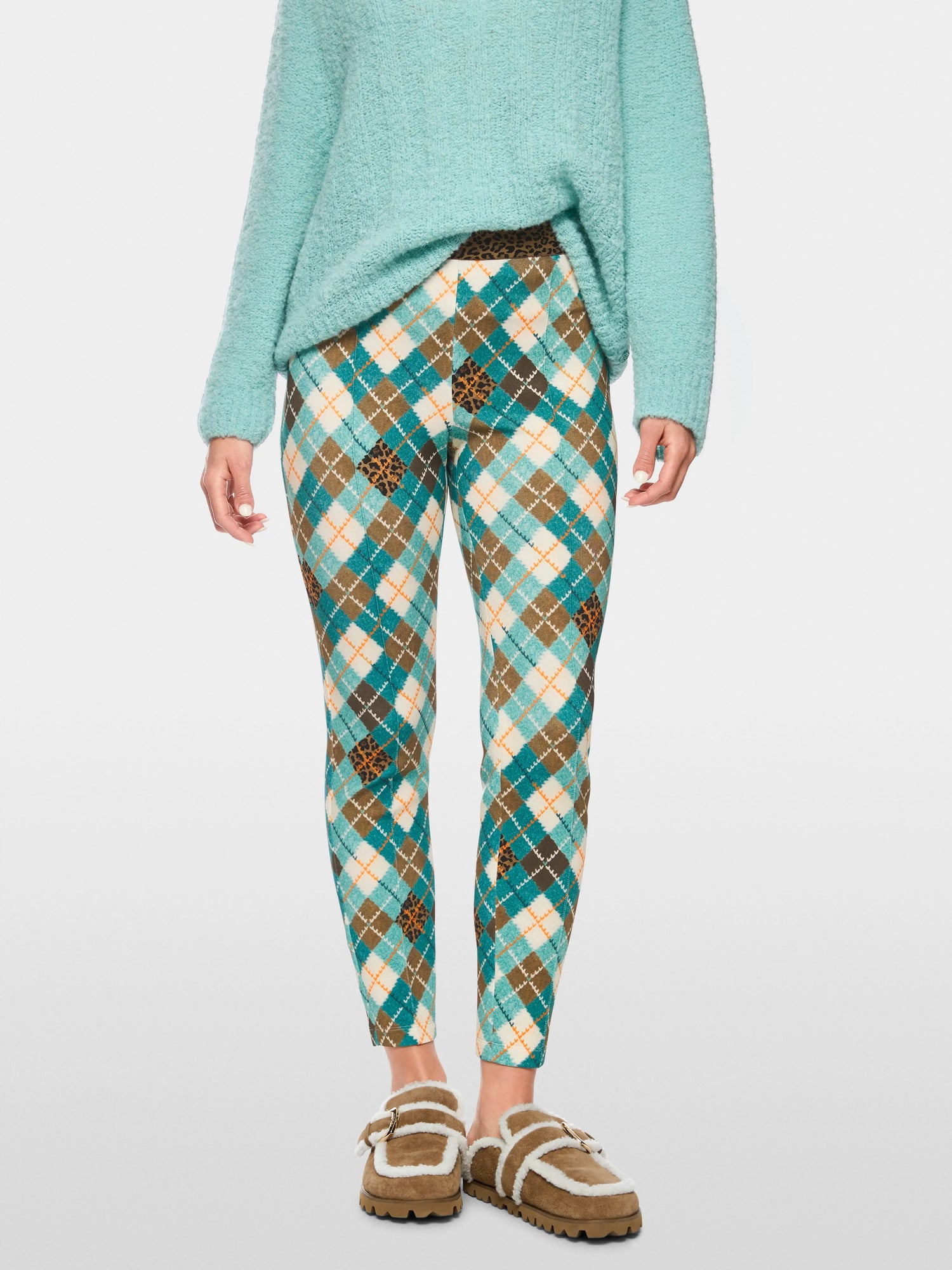 Marccain_Soft Teal_Tight 7/8 Sofia Trousers with Waistband_ZS 81.27 J62_507_06