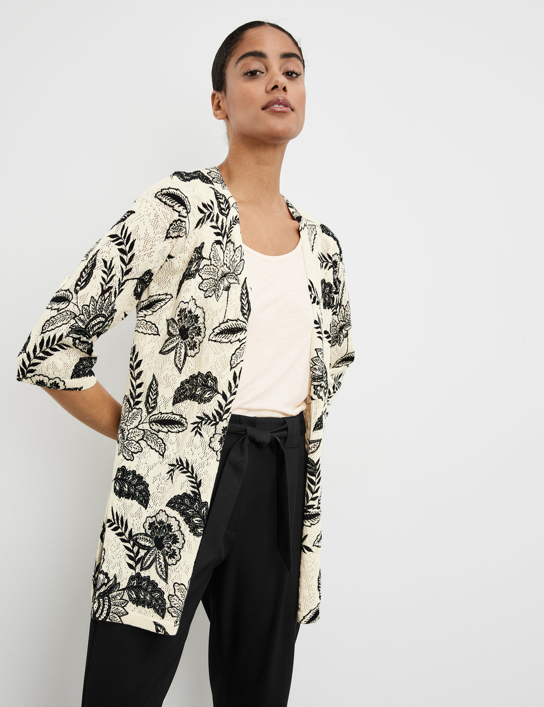 Open-Fronted Cardigan With A Floral Print