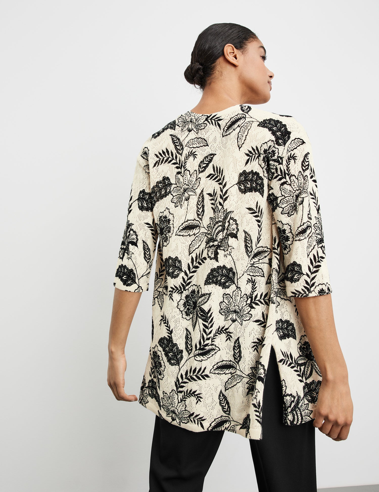 Open-Fronted Cardigan With A Floral Print