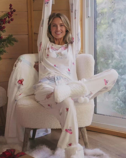 La Vie en Rose_Snow White Ski Placement_Apr�s-Ski Print Super Soft Pajama Pants_40200797_P10549_Vid