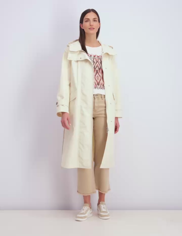 Top with Mid-Length Sleeves And a Patchwork Front Print
