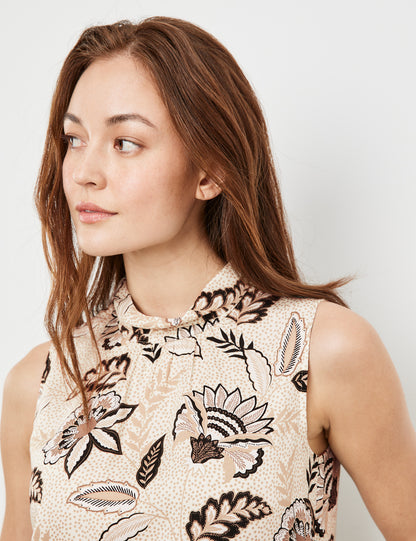 Sleeveless Blouse With A Floral Print