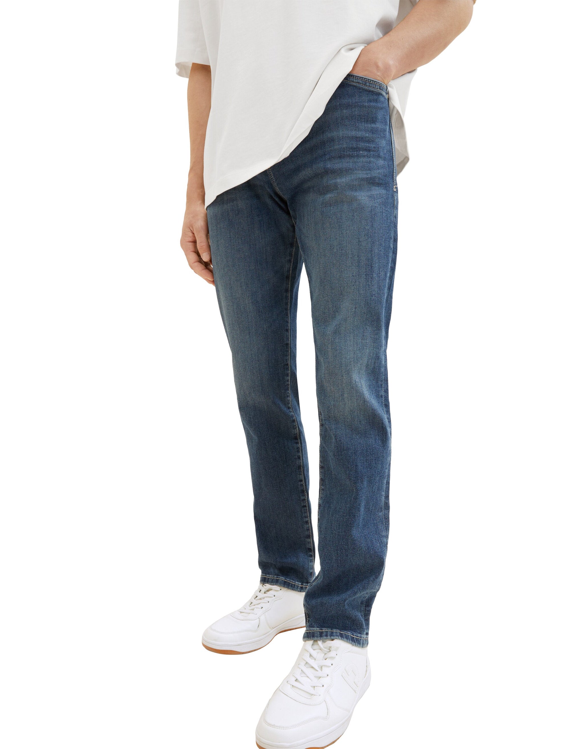 Standard Fit Jeans_1035878_10281_06