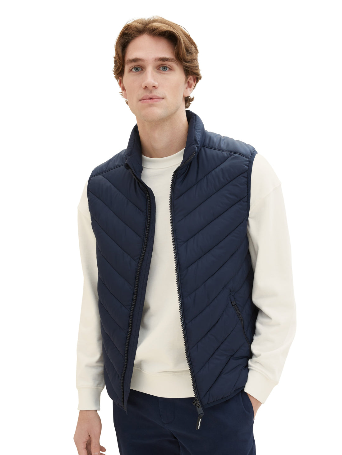 Quilted Puffer Light Weight Vest_1036072_10668_03