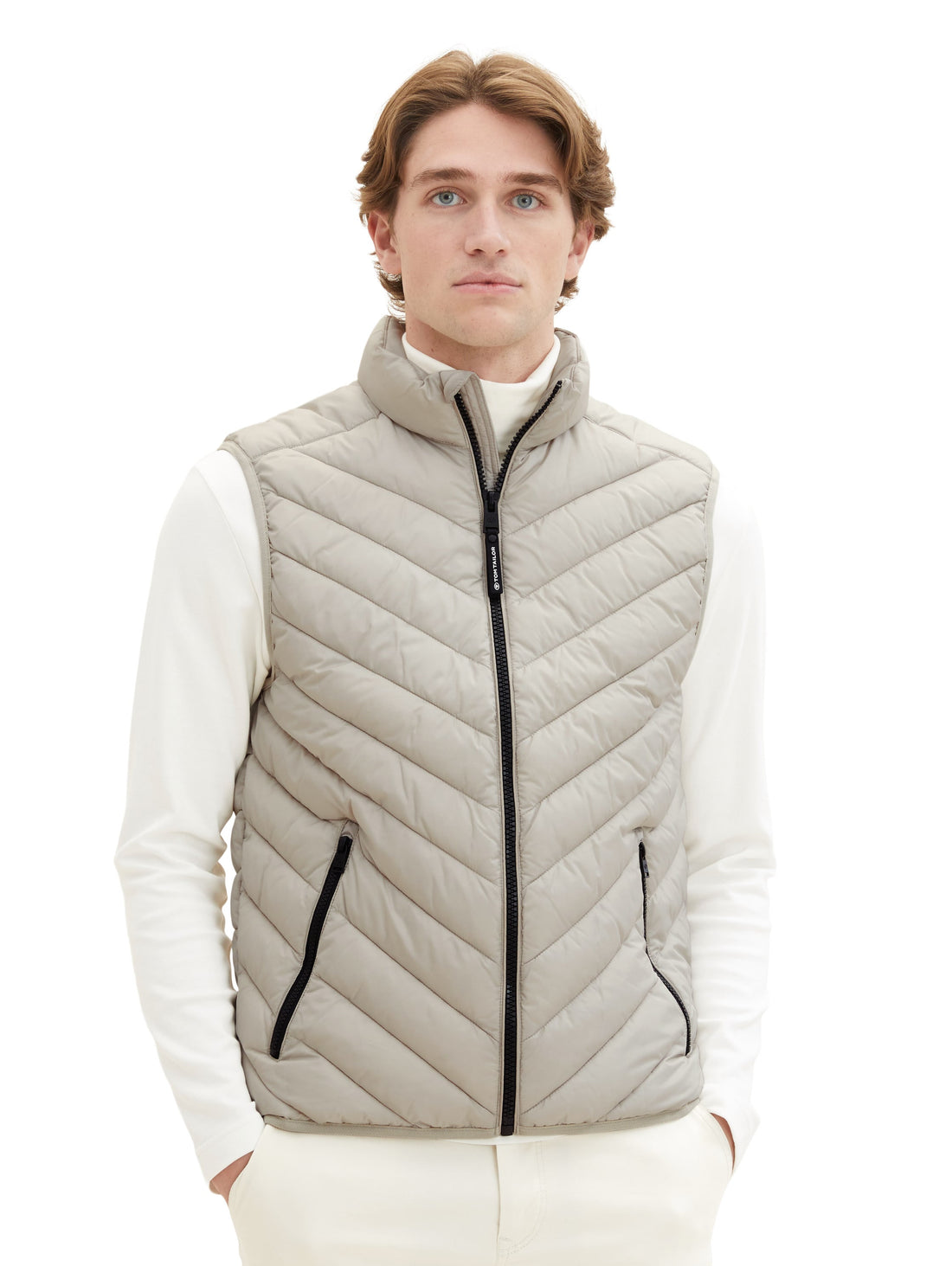 Quilted Puffer Light Weight Vest_1036072_26199_02