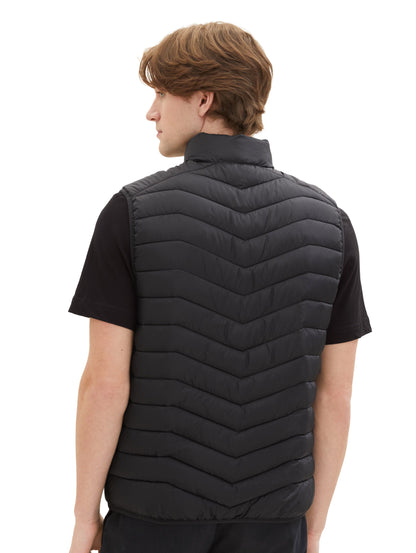 Quilted Puffer Light Weight Vest_1036072_29999_05