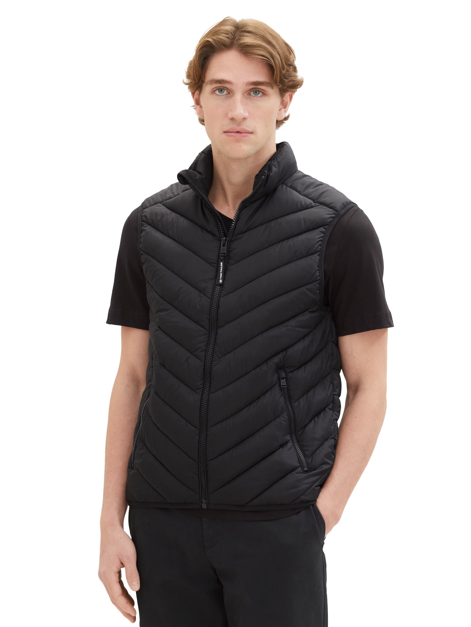 Quilted Puffer Light Weight Vest_1036072_29999_07