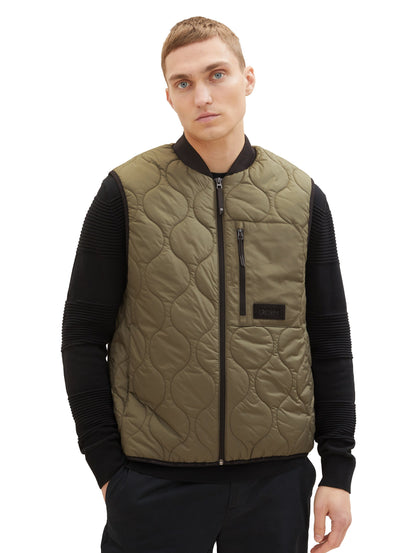 Quilted Puffer Light Weight Vest_1036188_10415_05