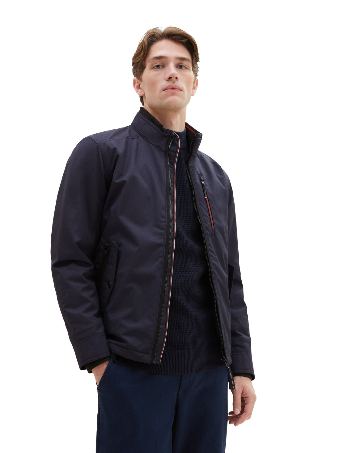 Padded Jacket With Multiple Pockets_1037331_10668_02