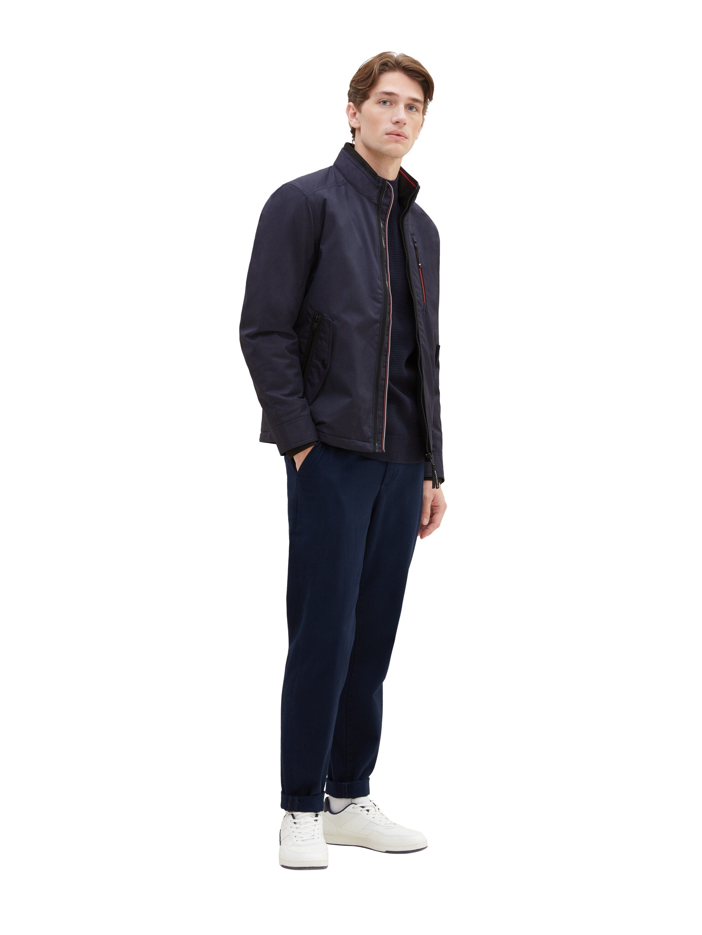 Padded Jacket With Multiple Pockets_1037331_10668_03