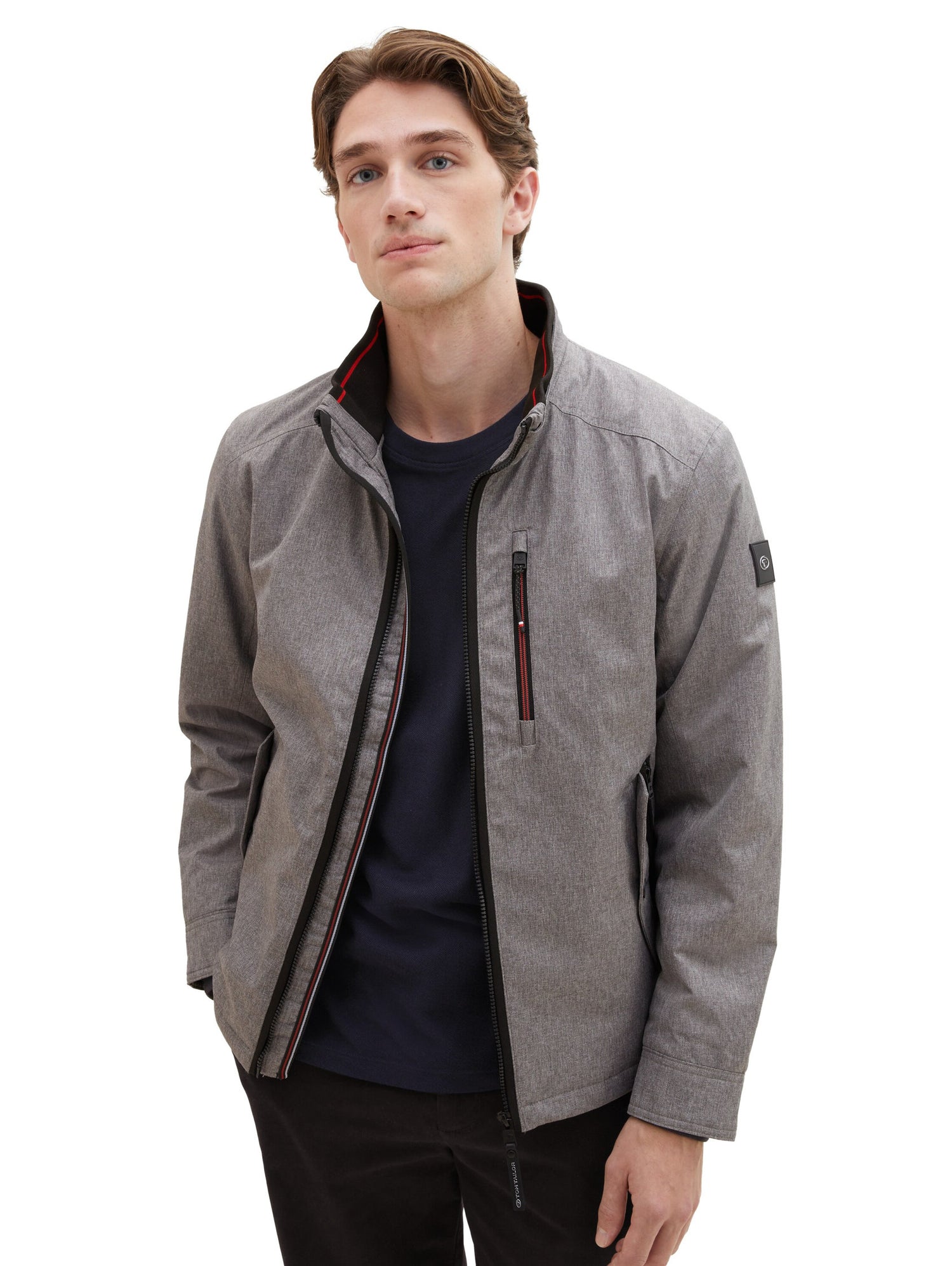 Padded Jacket With Multiple Pockets_1037331_18960_02