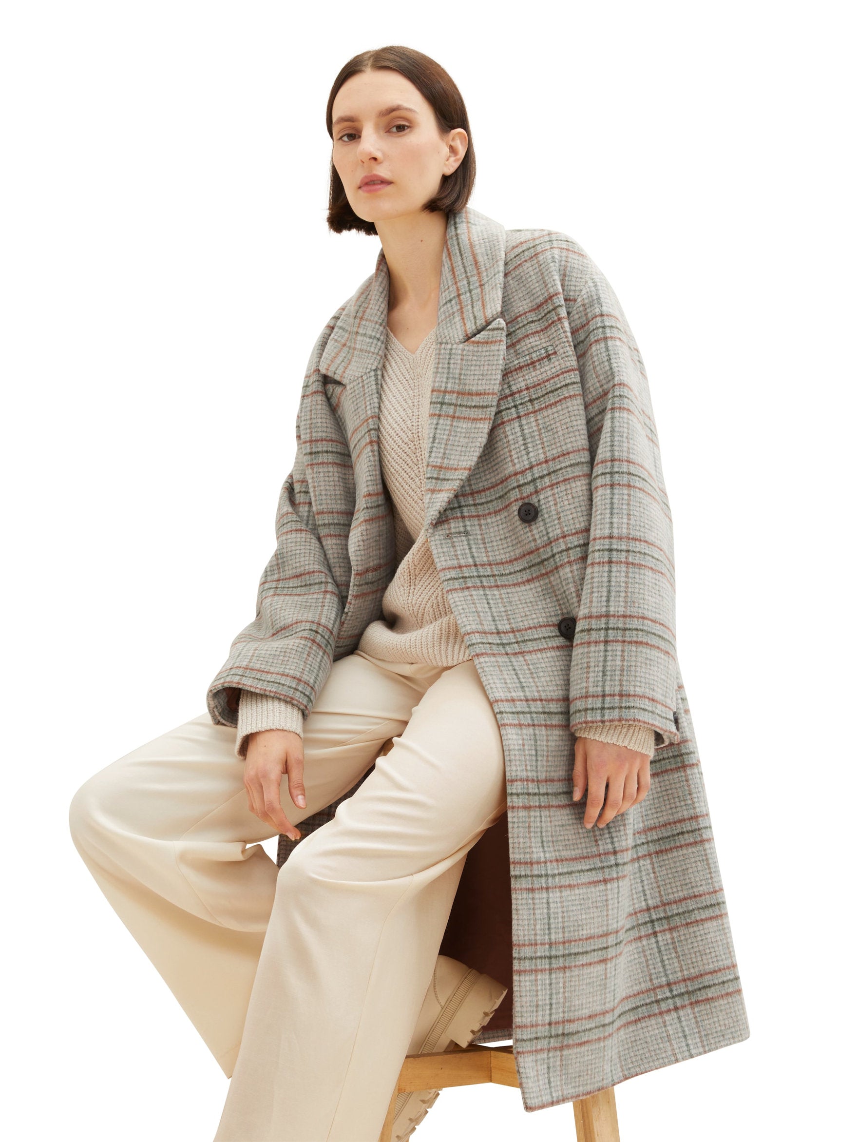 Checkered Relaxed Fit Coat_1037556_32426_02