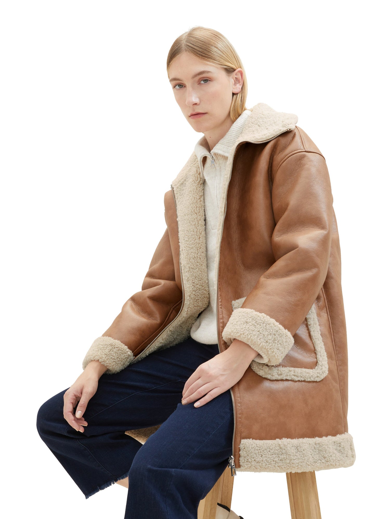 Reversible Shearling Coat_1037575_32171_03