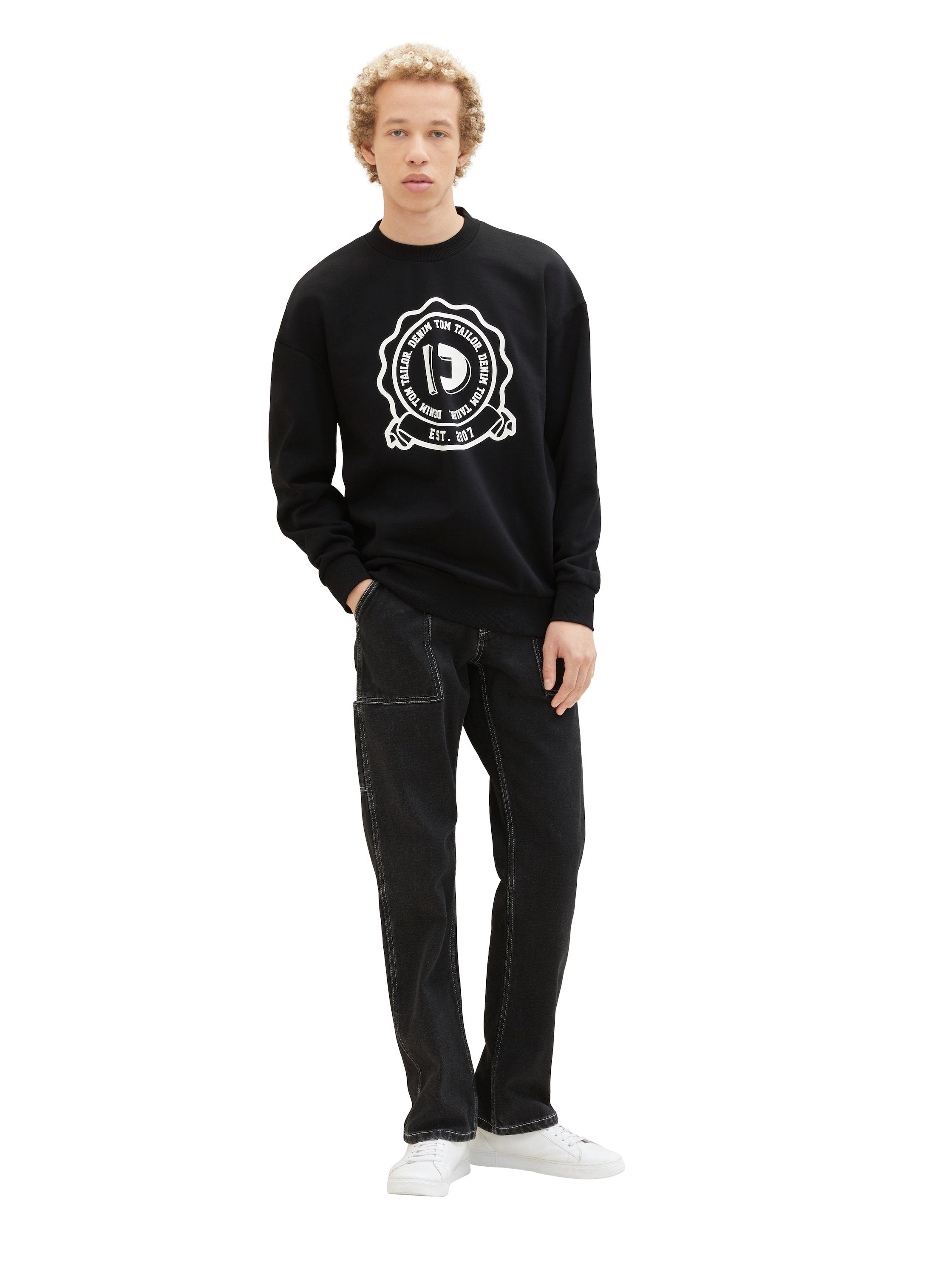 Relaxed Crew Neck Sweater_1037606_29999_03