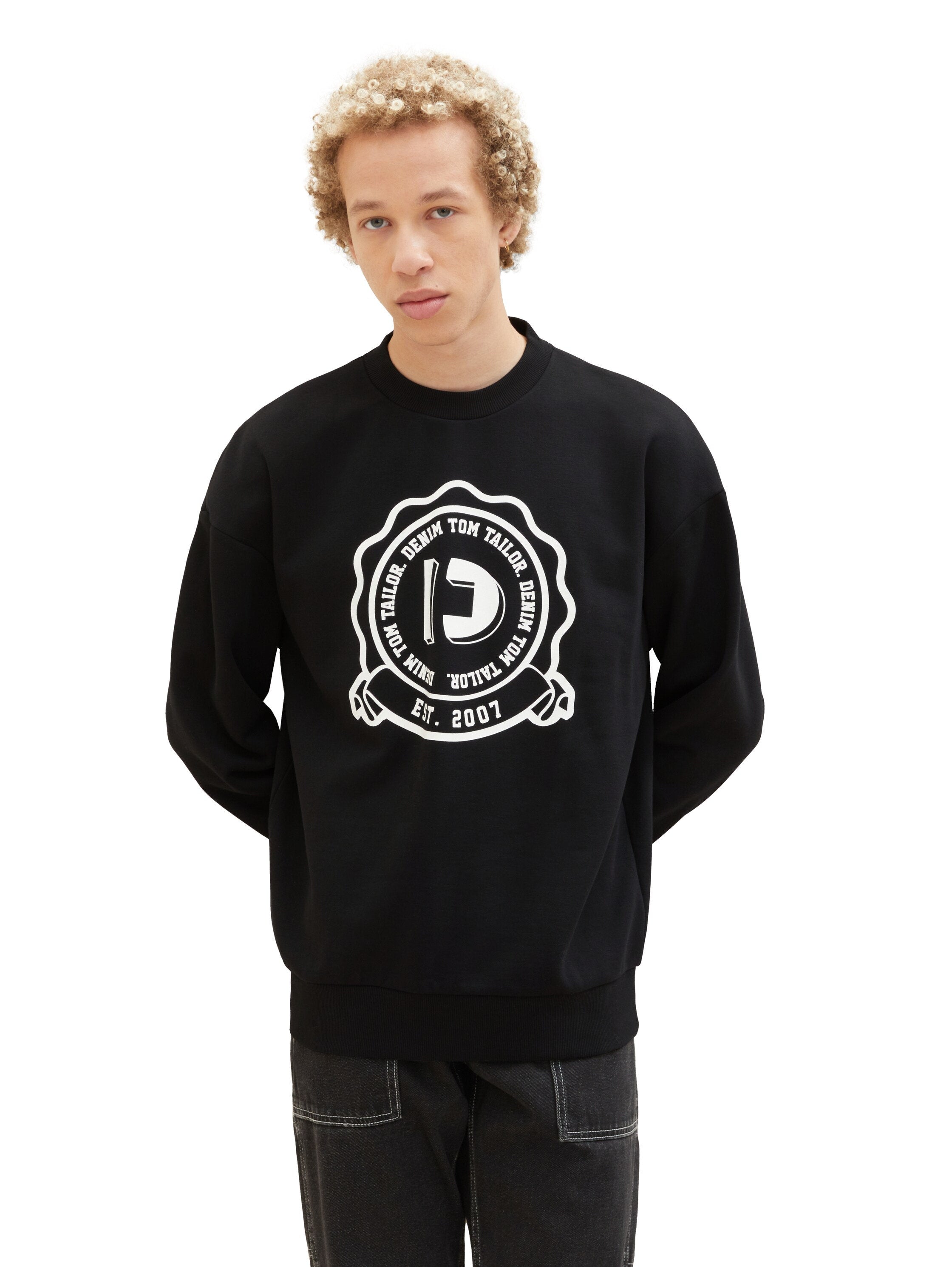 Relaxed Crew Neck Sweater_1037606_29999_06