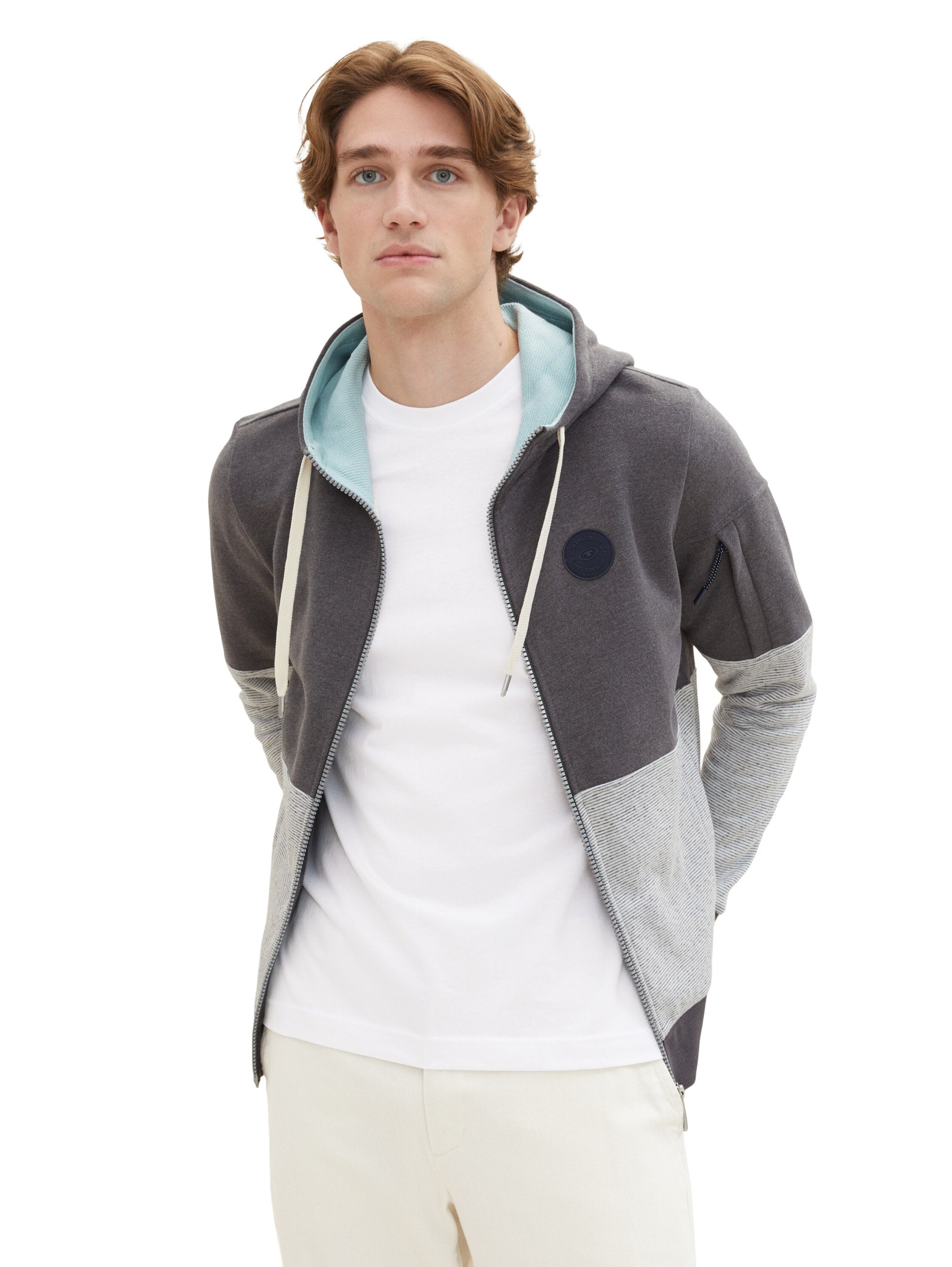 Fine Striped Hoodie_1037759_11086_03