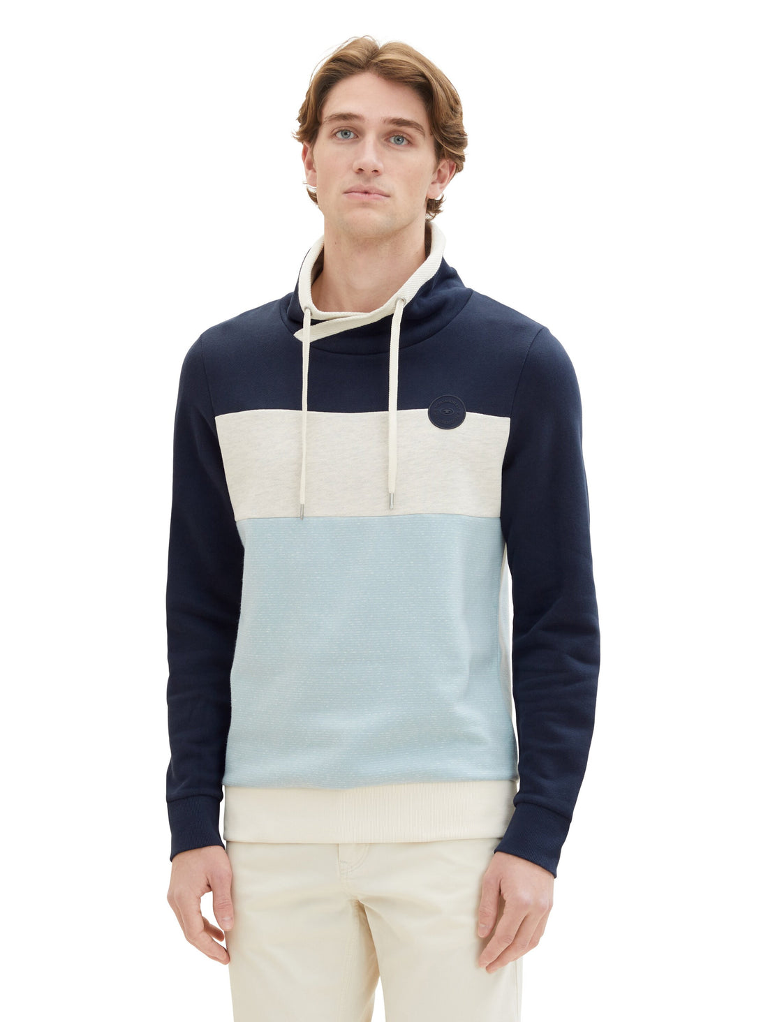 High Collar Hoodie With Color Block Design_1037761_33825_02