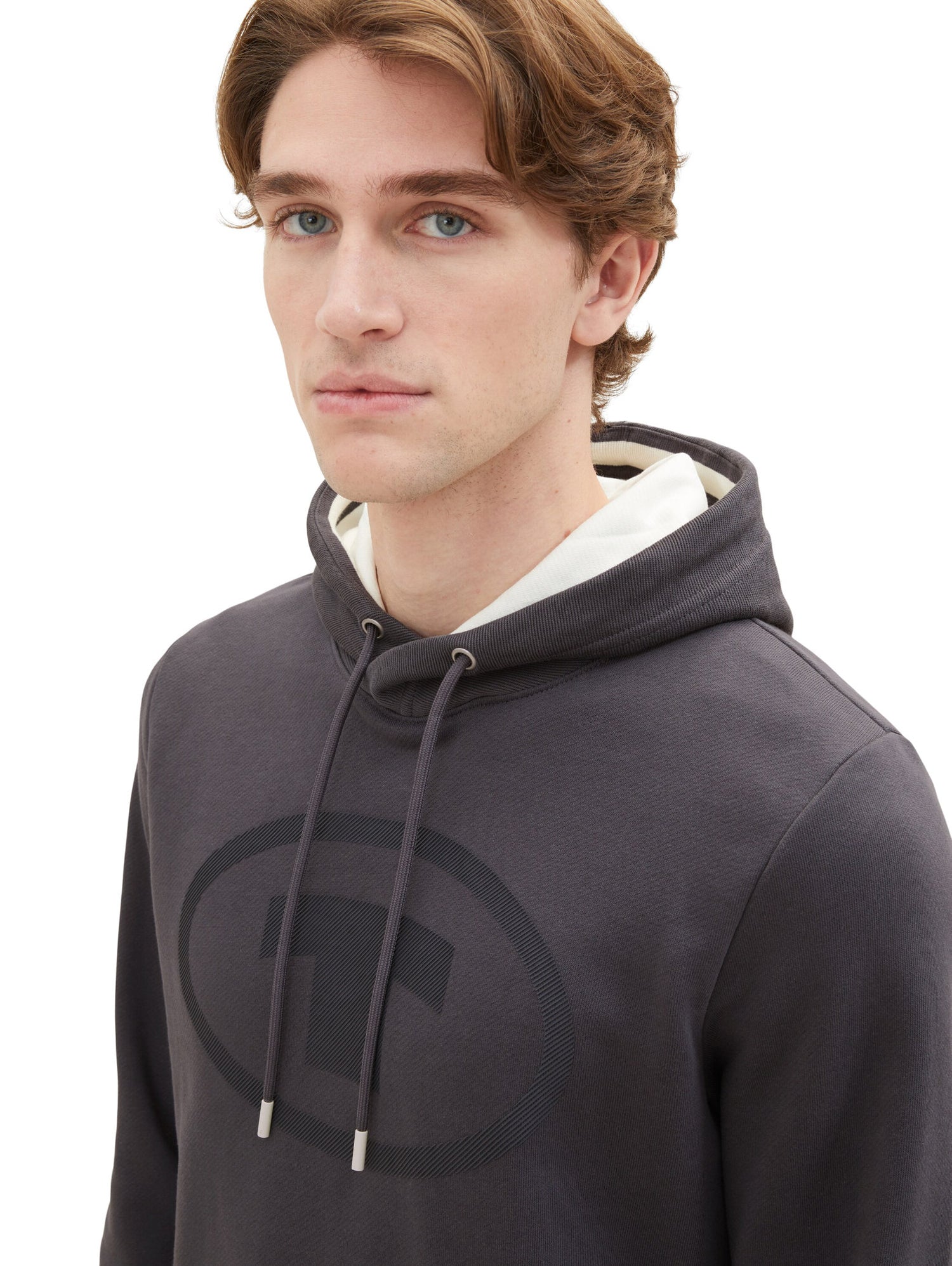 Hoodie With Center Logo_1037799_10899_06