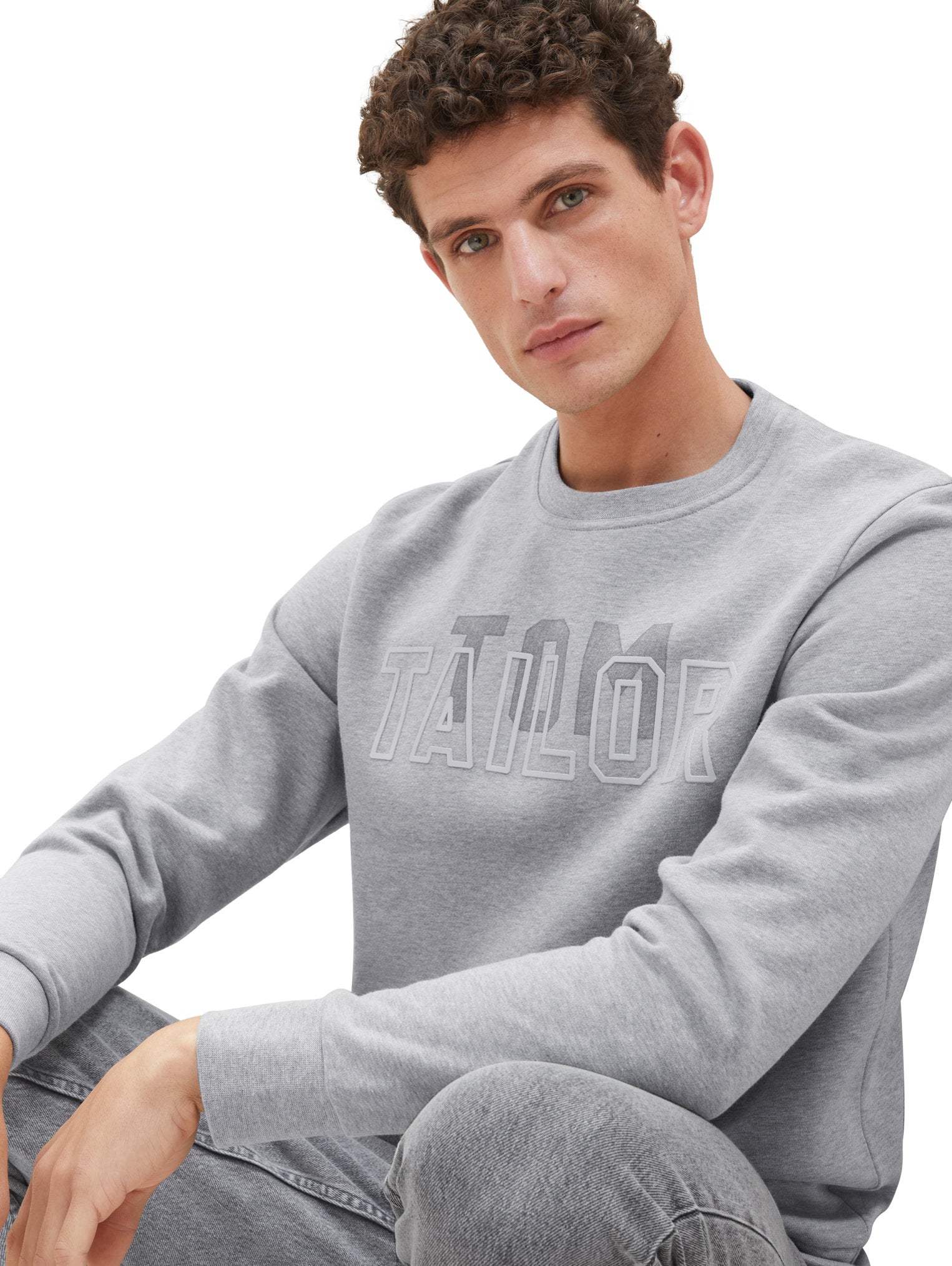 Sweatshirt With Center Logo_1037806_12035_02