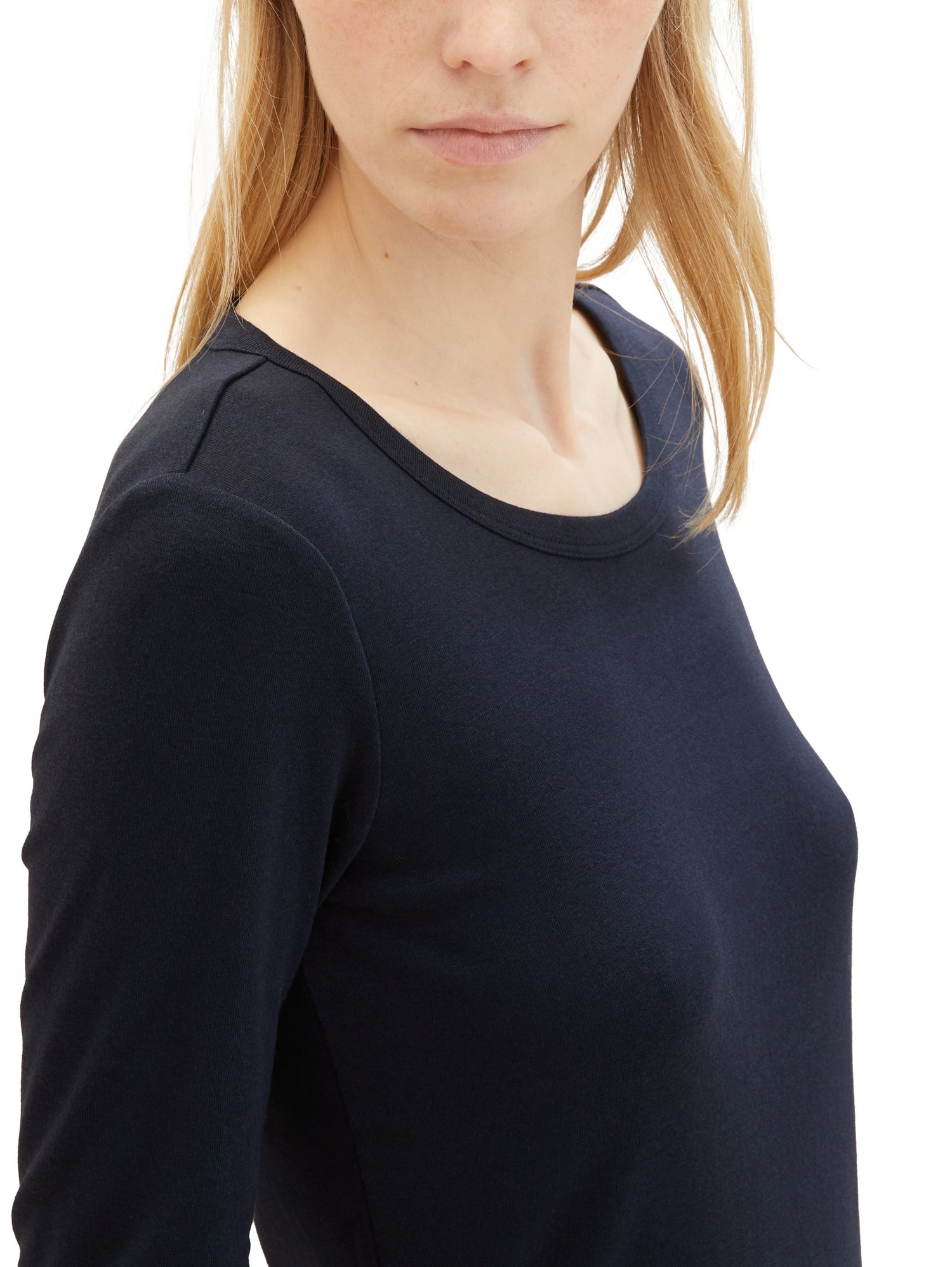 Long Sleeve T Shirt With Round Neck_1038050_10668_05