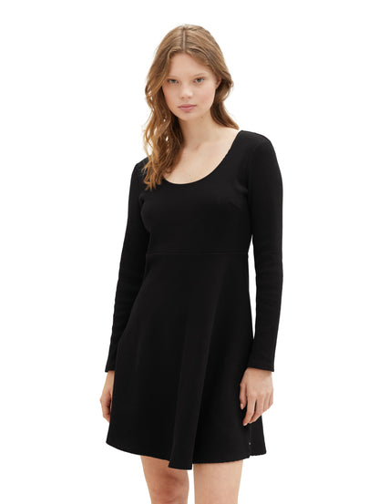 Long Sleeve Short Dress With Round Neckline_1038134_14482_02